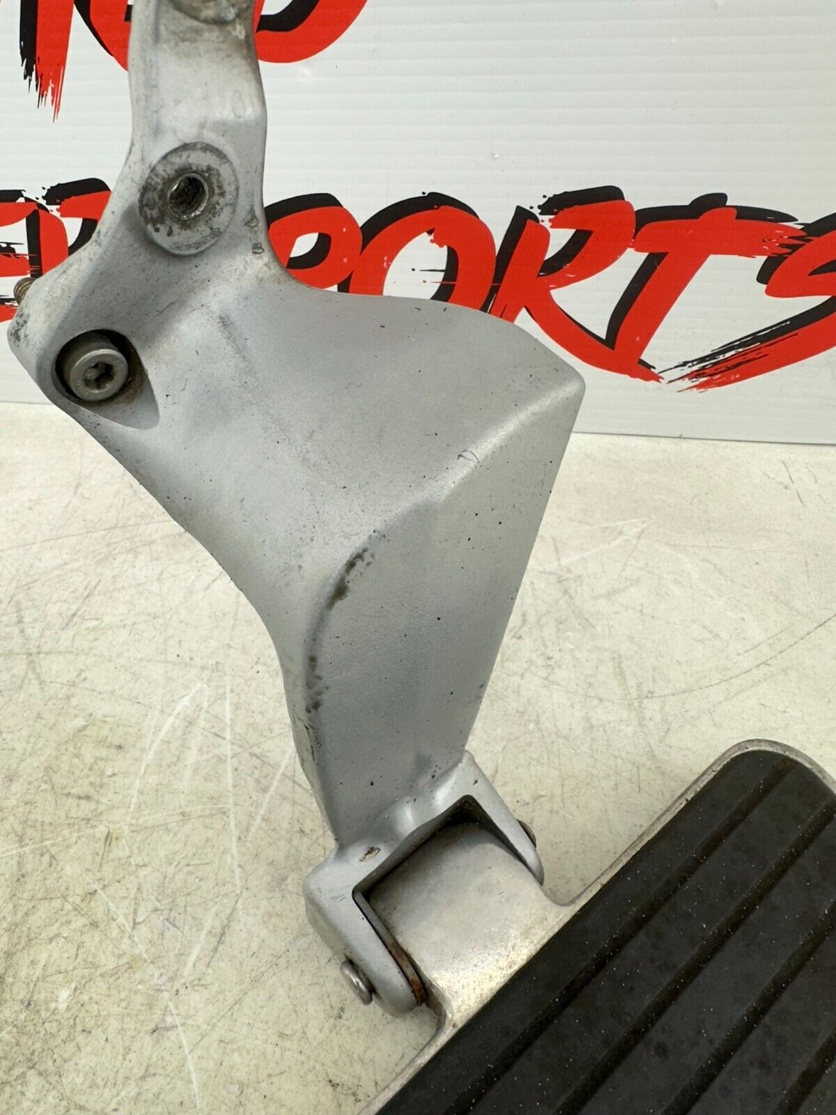 2006 Victory Kingpin Passenger Floorboards Footrest + MTG Bracket