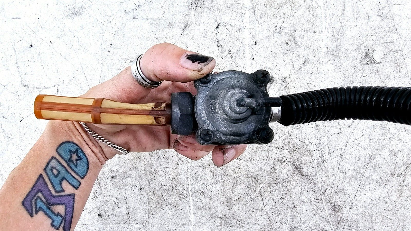 2000 Harley Davidson Sportster Petcock Gas Tank Fuel Valve