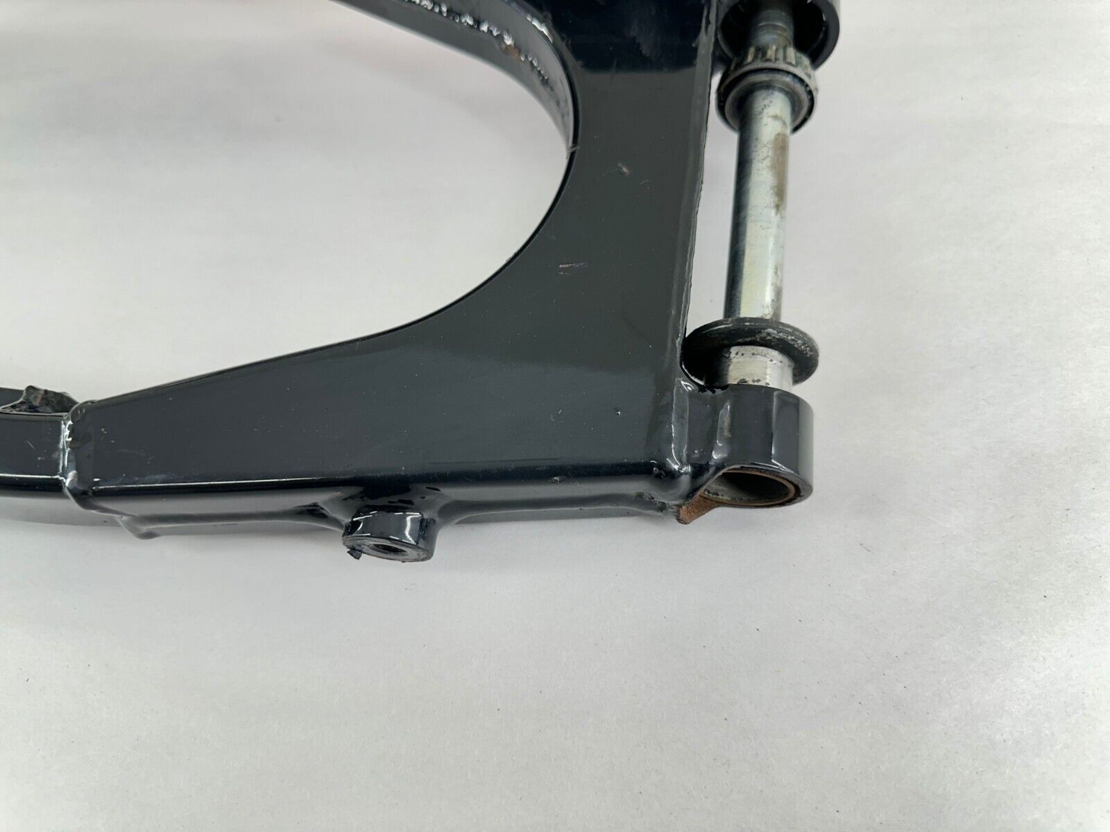 2003 Harley Davidson Sportster Swingarm Fork + Axle + Mounting Bolt