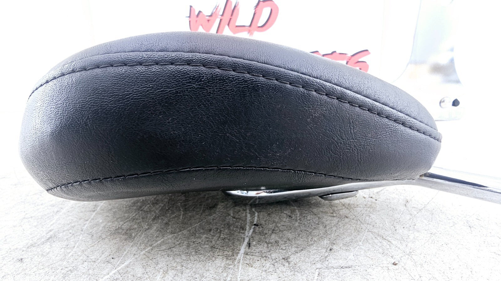 1998 HARLEY FLH ROADKING Quick Release Sissy Bar Passenger Backrest Pad