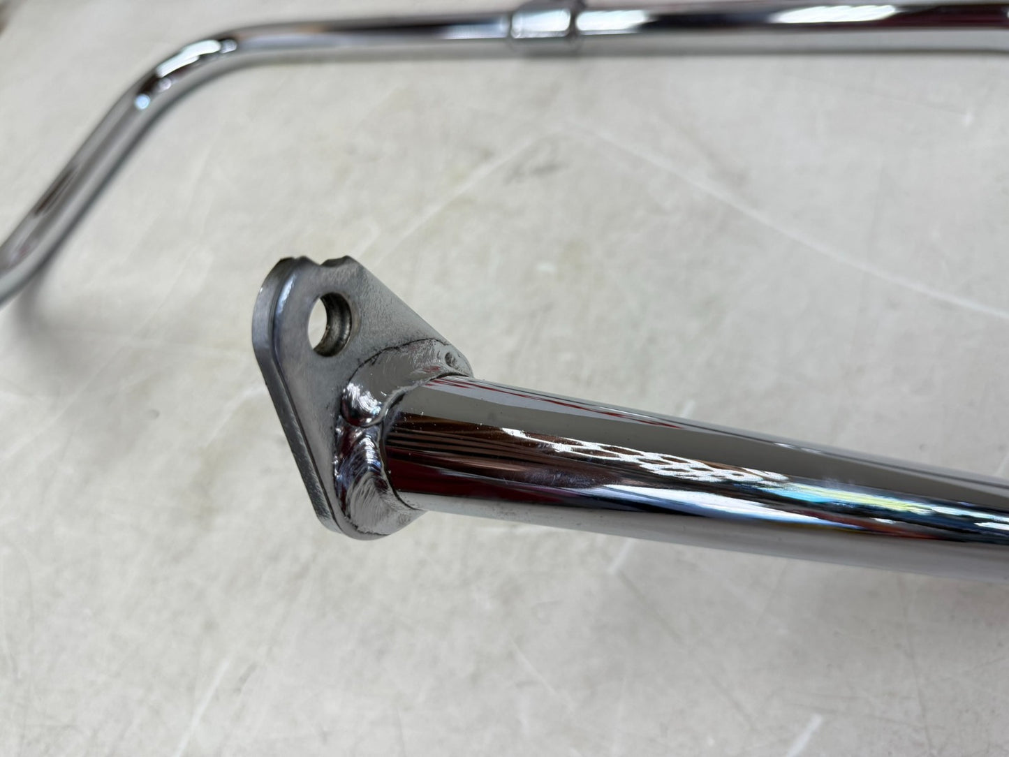 2003 HARLEY ELECTRA GLIDE Highway Bar Crash Guard Mount Bracket Chrome
