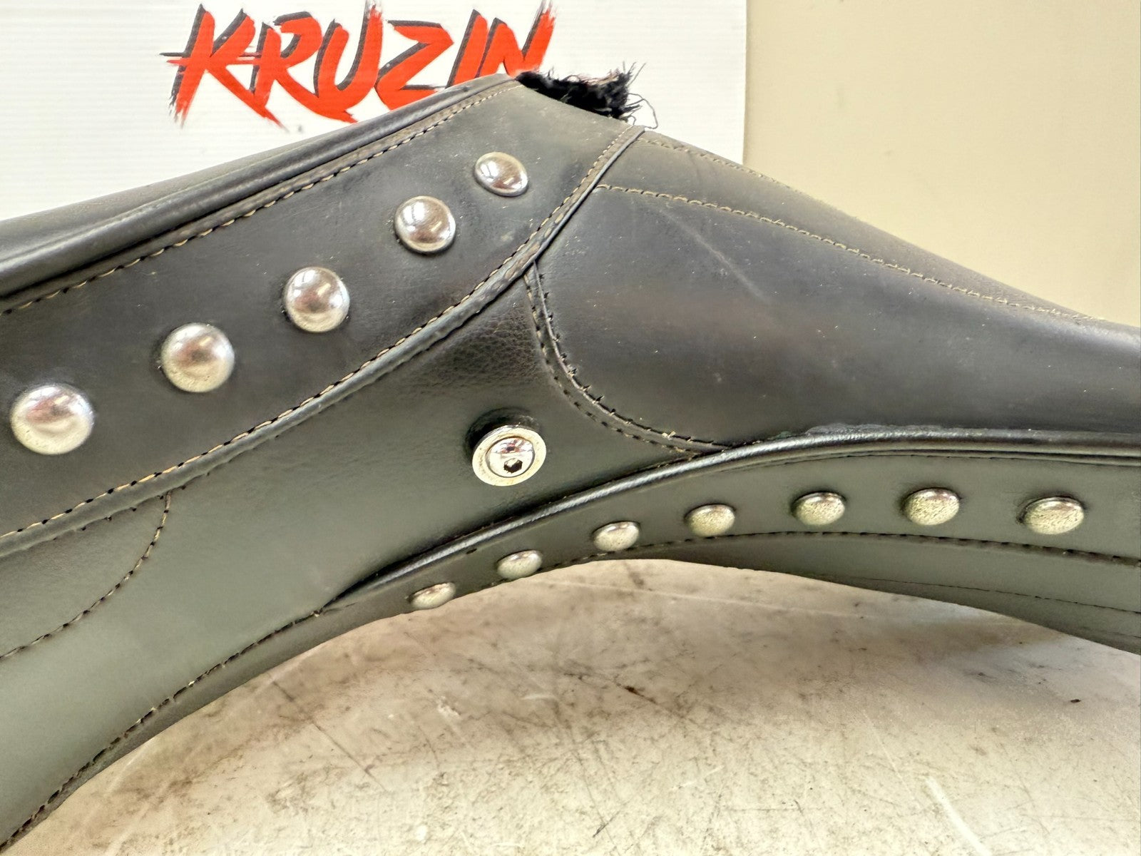 1997 HARLEY DAVIDSON SOFTAIL Corbin Driver Passenger Seat Studded