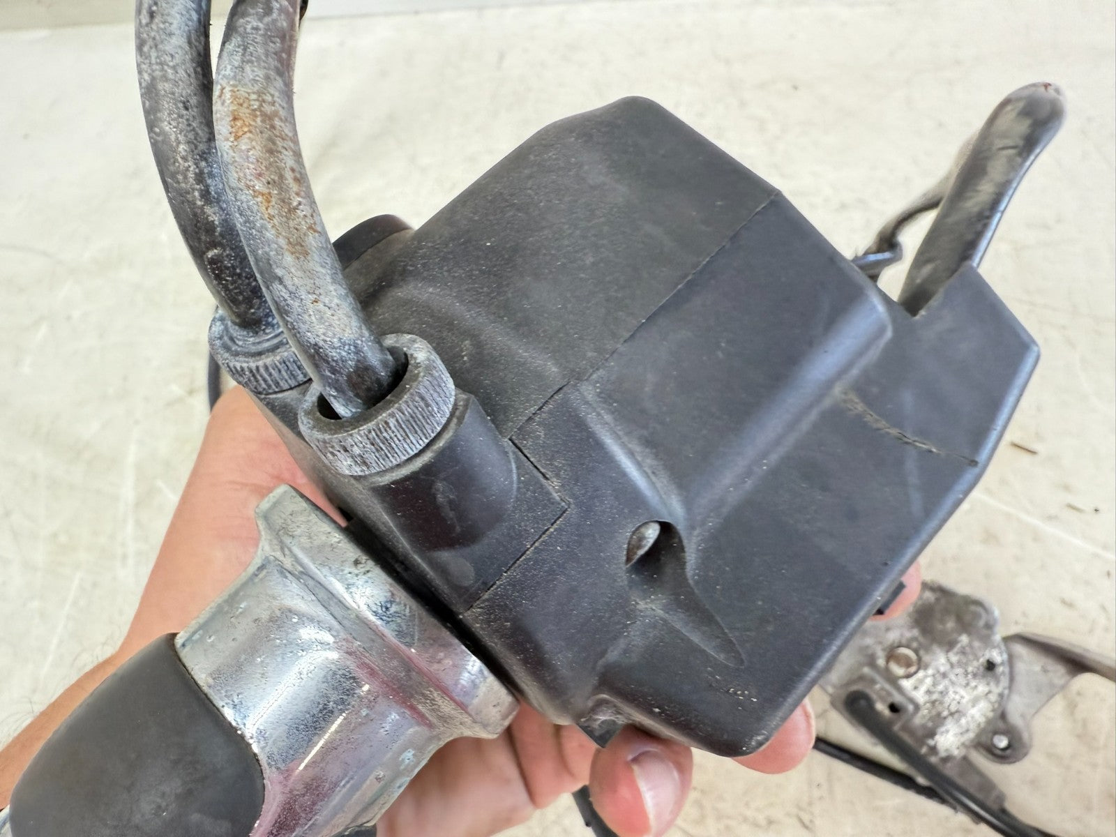 2002 Honda Goldwing GL1800 Right Throttle Handlebar Cruise Reverse Start Switch