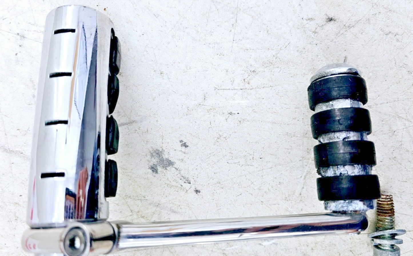 1999 HARLEY DYNA CONVERTIBLE Chrome Front Highway Forward Pegs MTG Bracket