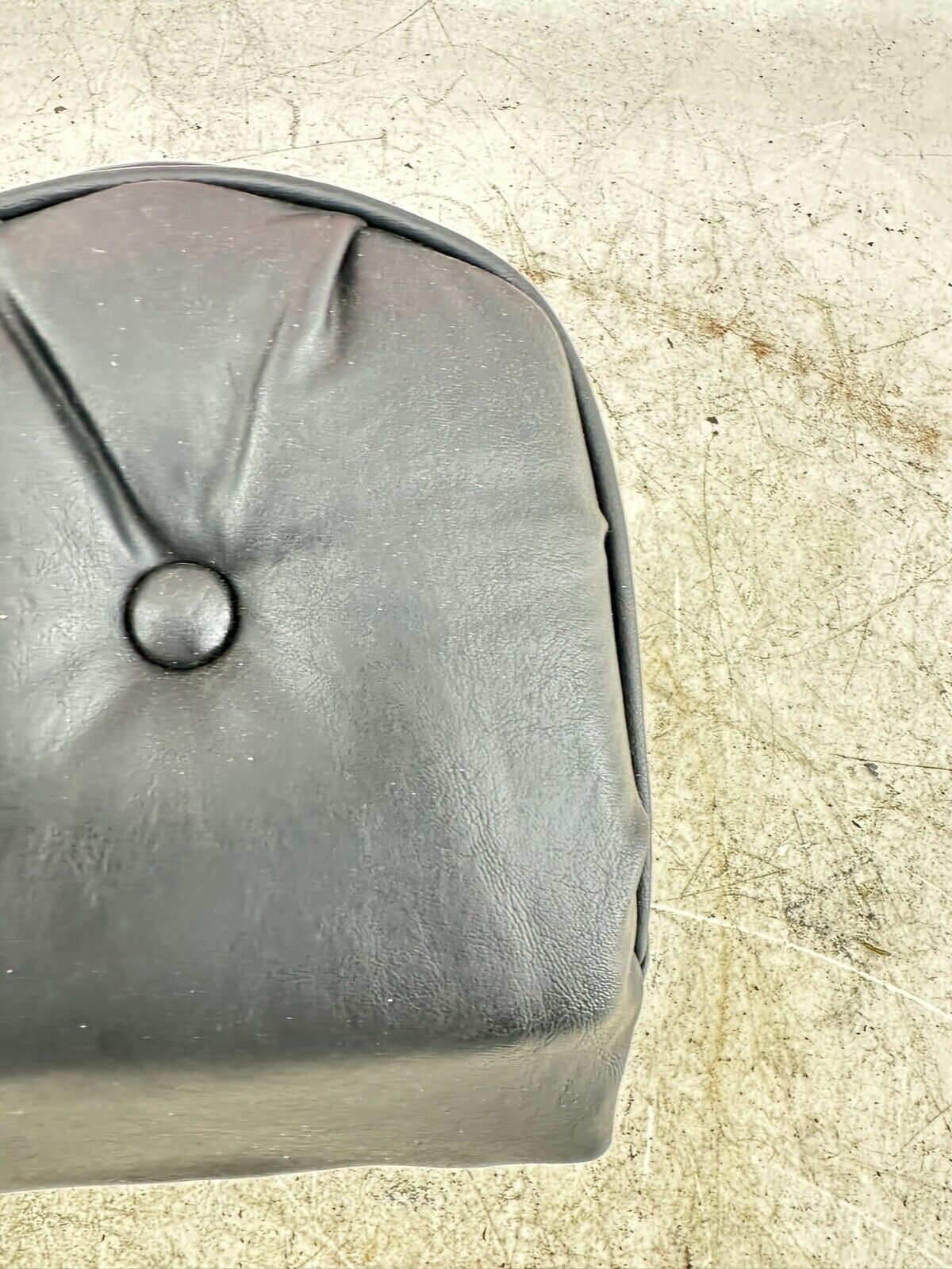 1997 HARLEY DYNA OEM HD Passenger Backrest Sissybar Pad Cushion