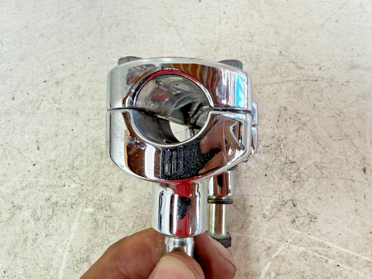 1997 HARLEY DAVIDSON SOFTAIL Handlebar Clamp Riser Chrome