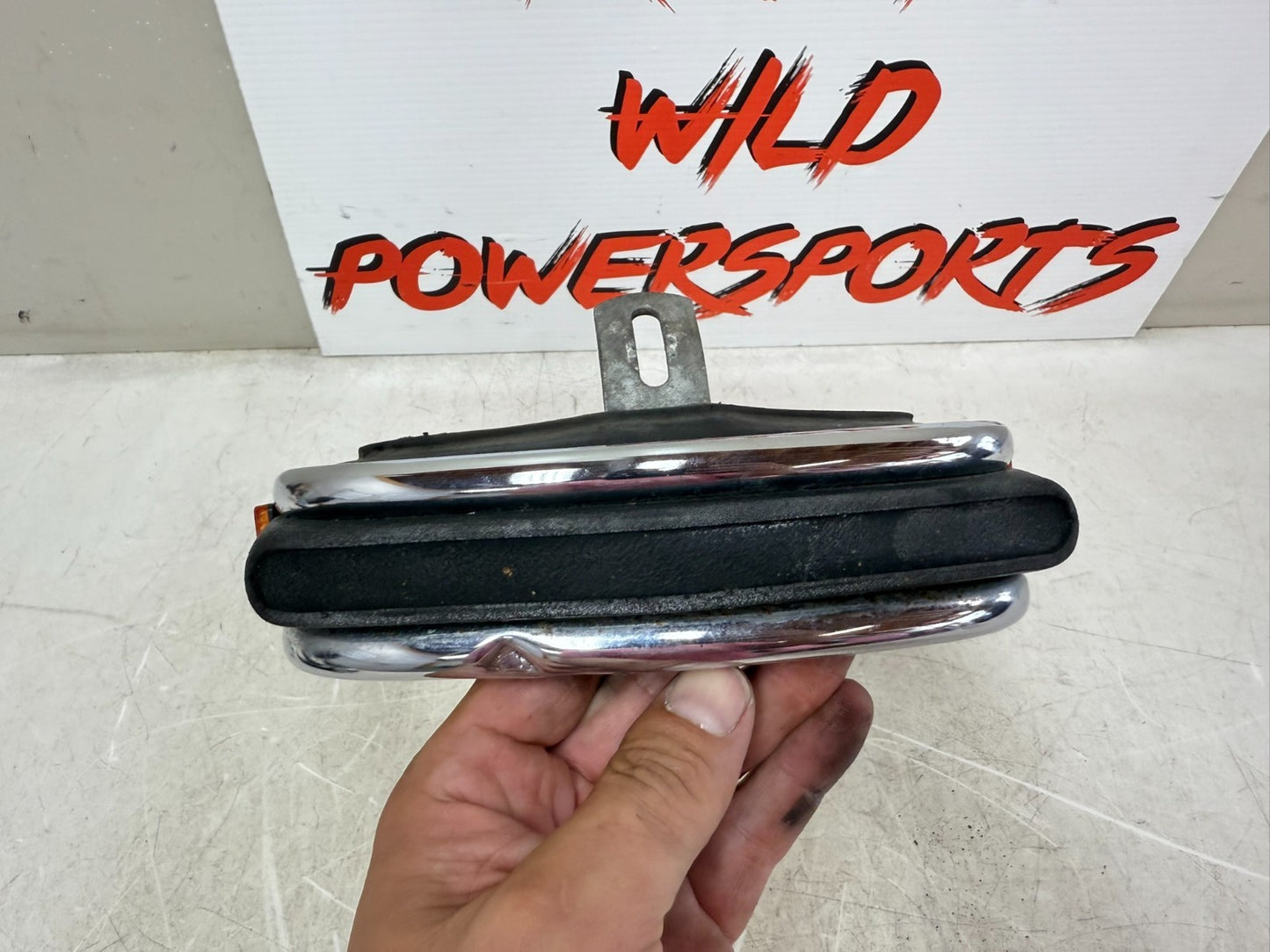 2003 HARLEY ELECTRA GLIDE Front Fender Bumper Trim Rail Guard w/ Reflector