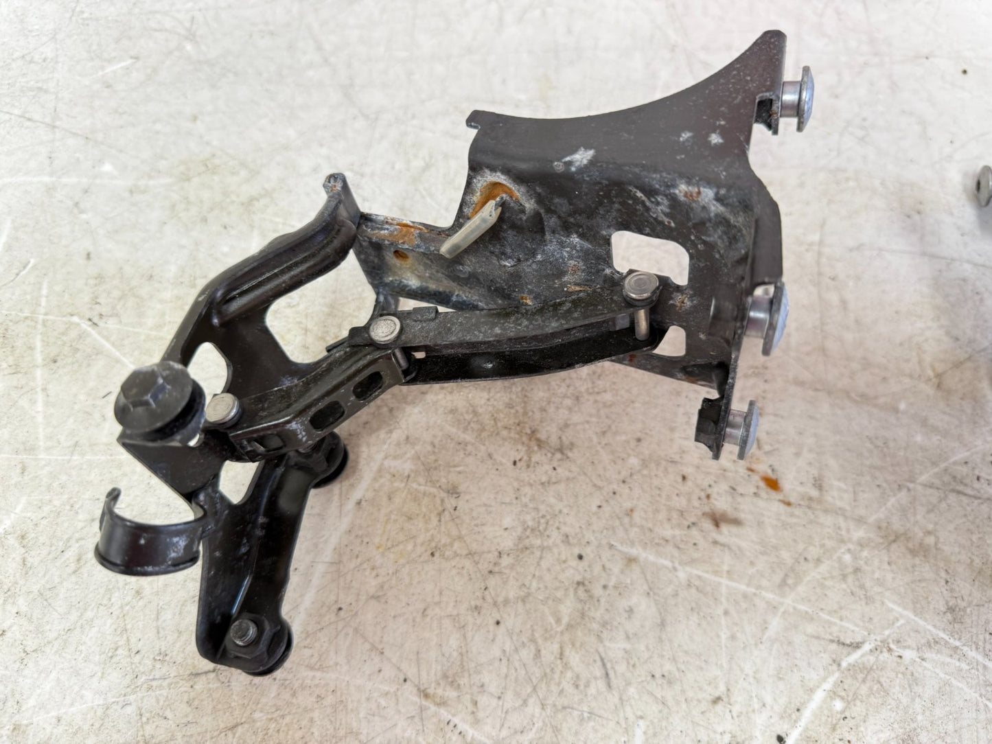 2002 Honda Goldwing GL1800 Rear Trunk Lid Hinge Right & Left Hinges