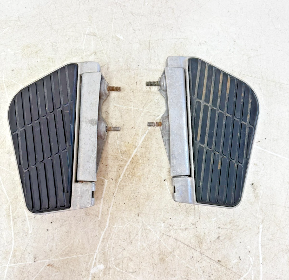 2002 Honda Goldwing GL1800 Passenger Floorboard Foot Rest Pad Right Left OEM