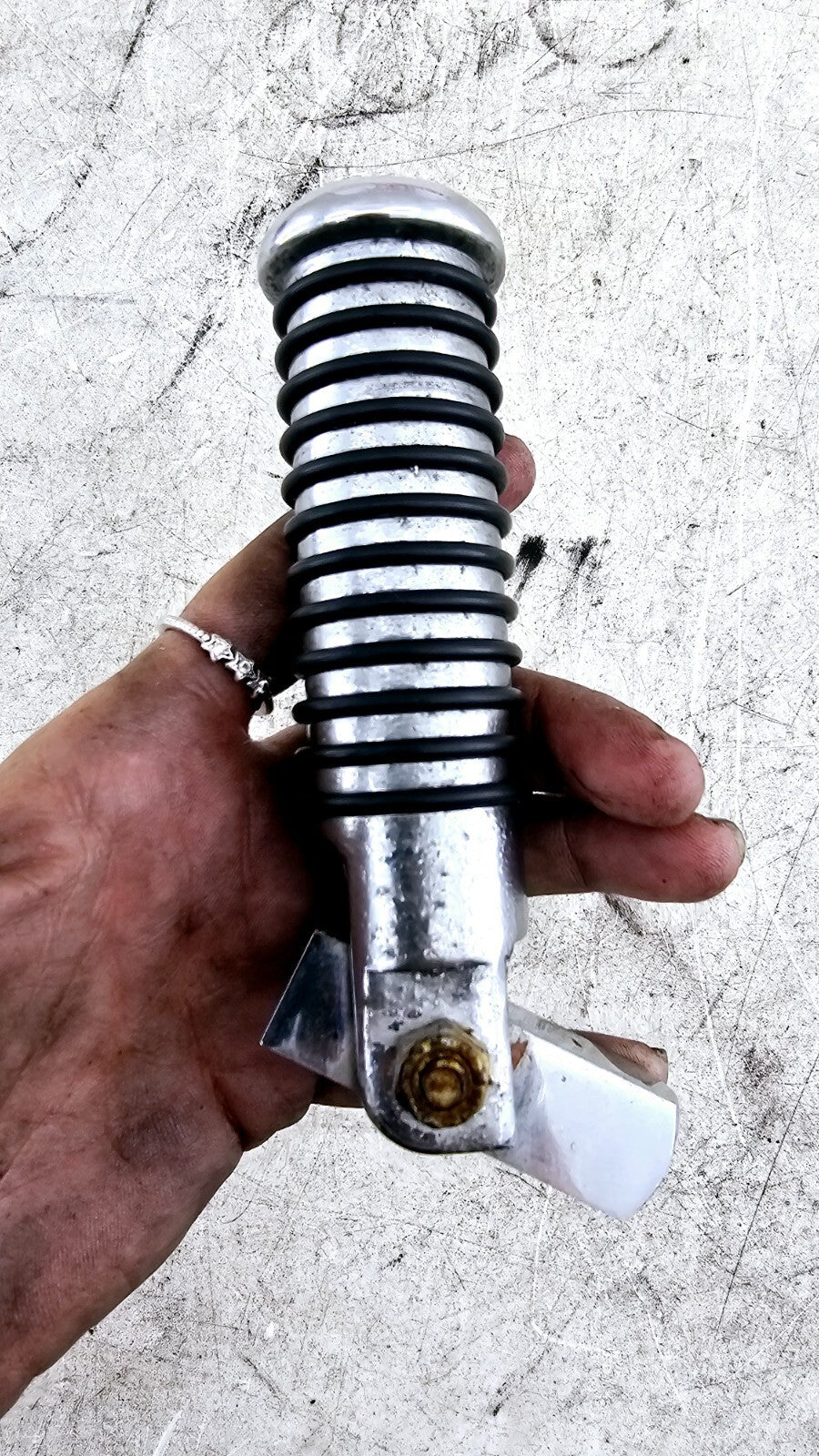 2000 Harley Davidson Sportster Highway Crash Bar Ribbed Footrest Bracket Chrome