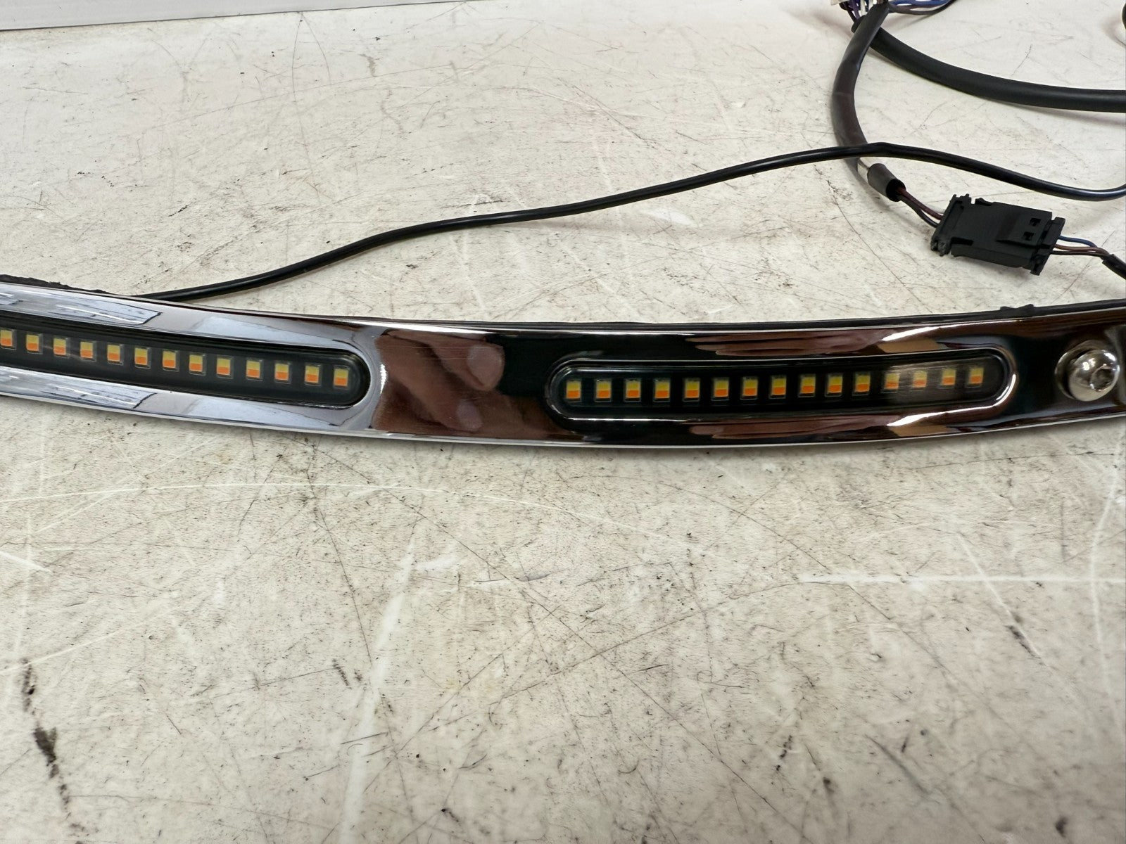 2003 HARLEY ELECTRA GLIDE Custom Dynamics  LED  Batwing Windshield Trim 