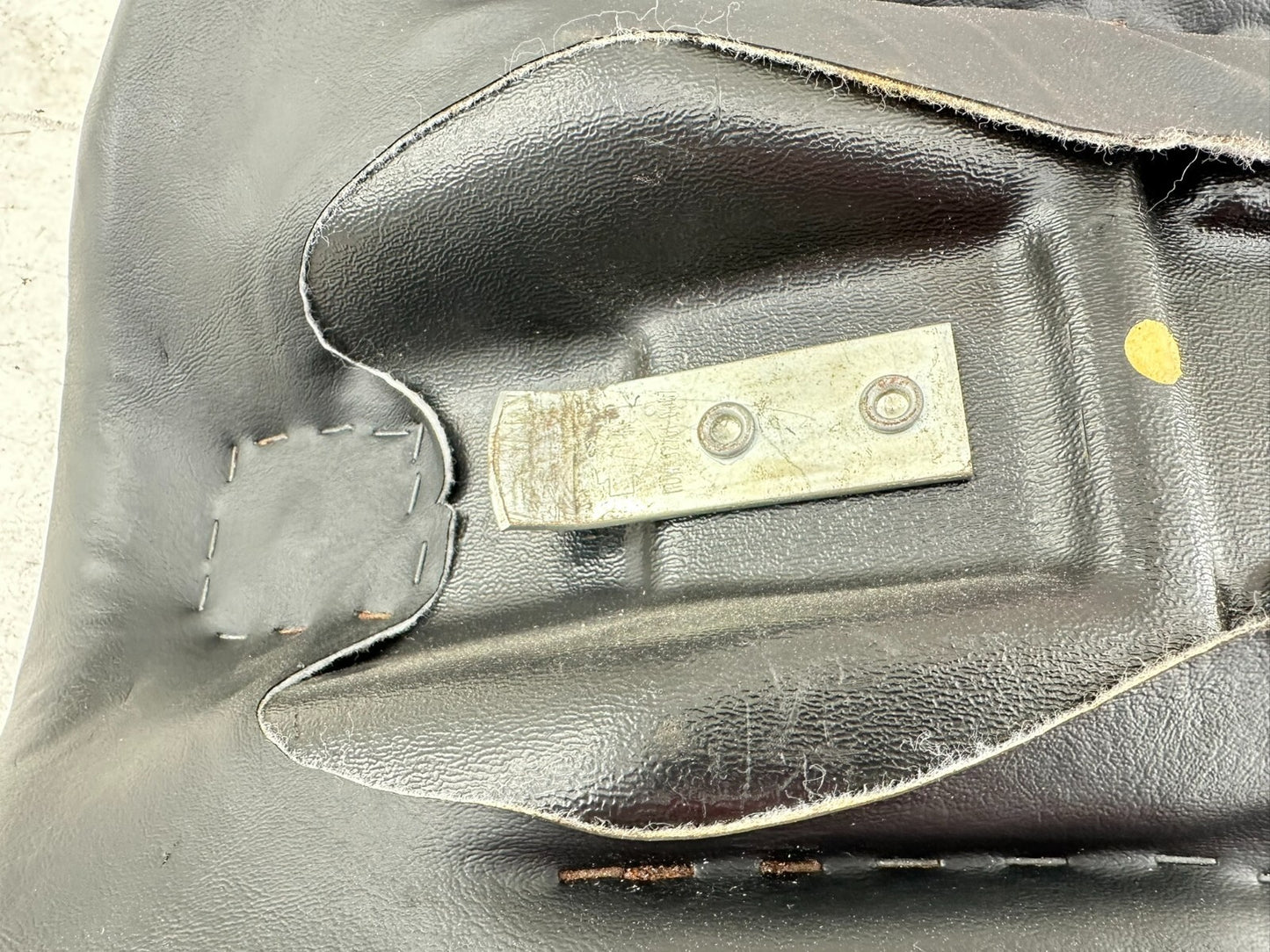 1999 HARLEY DYNA OEM HD Driver Passenger Seat Saddle Black NOS