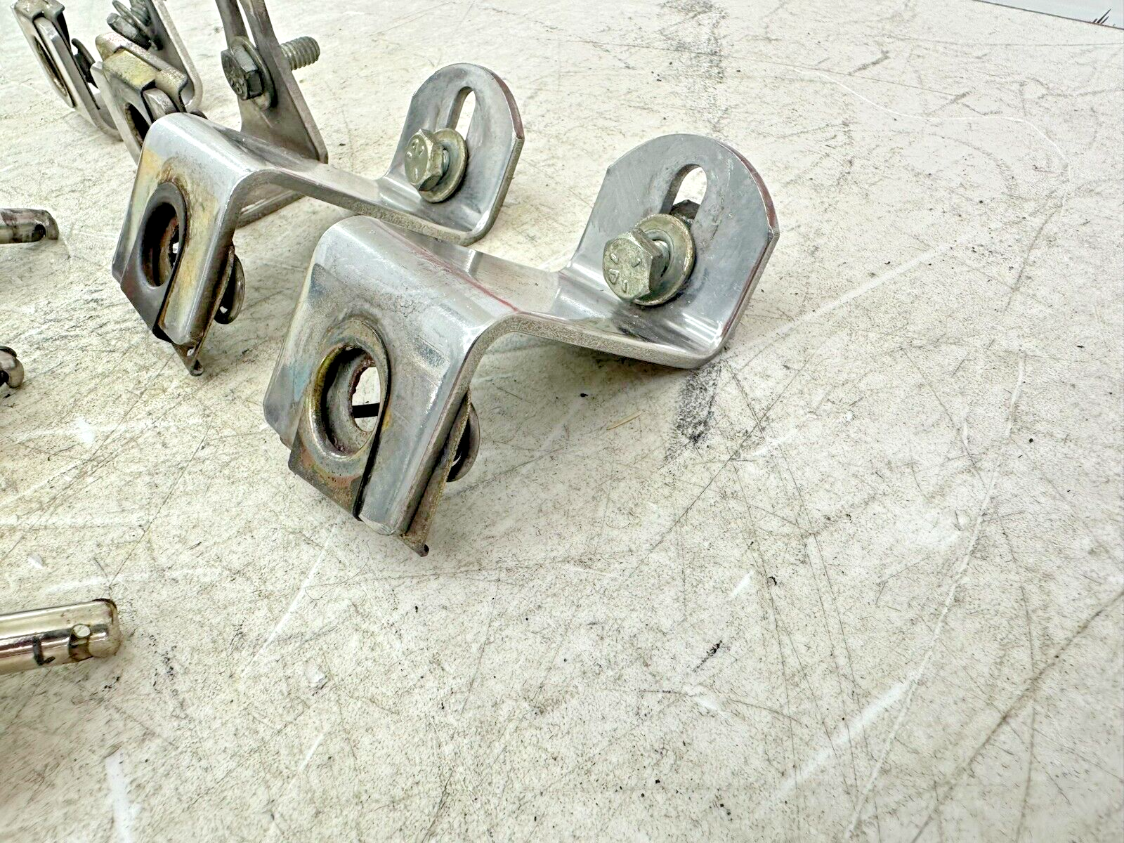 2003 HARLEY ELECTRA GLIDE classic Saddlebag Docking Mounting Hardware Pins