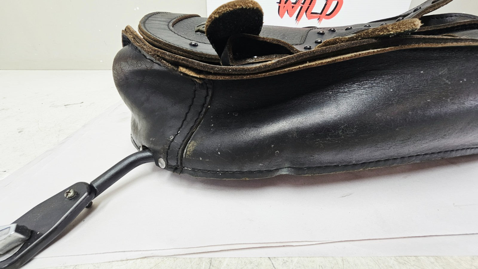 1995 HARLEY SOFTAIL FATBOY OEM Leather Studded Saddlebags Bags Rails Pair
