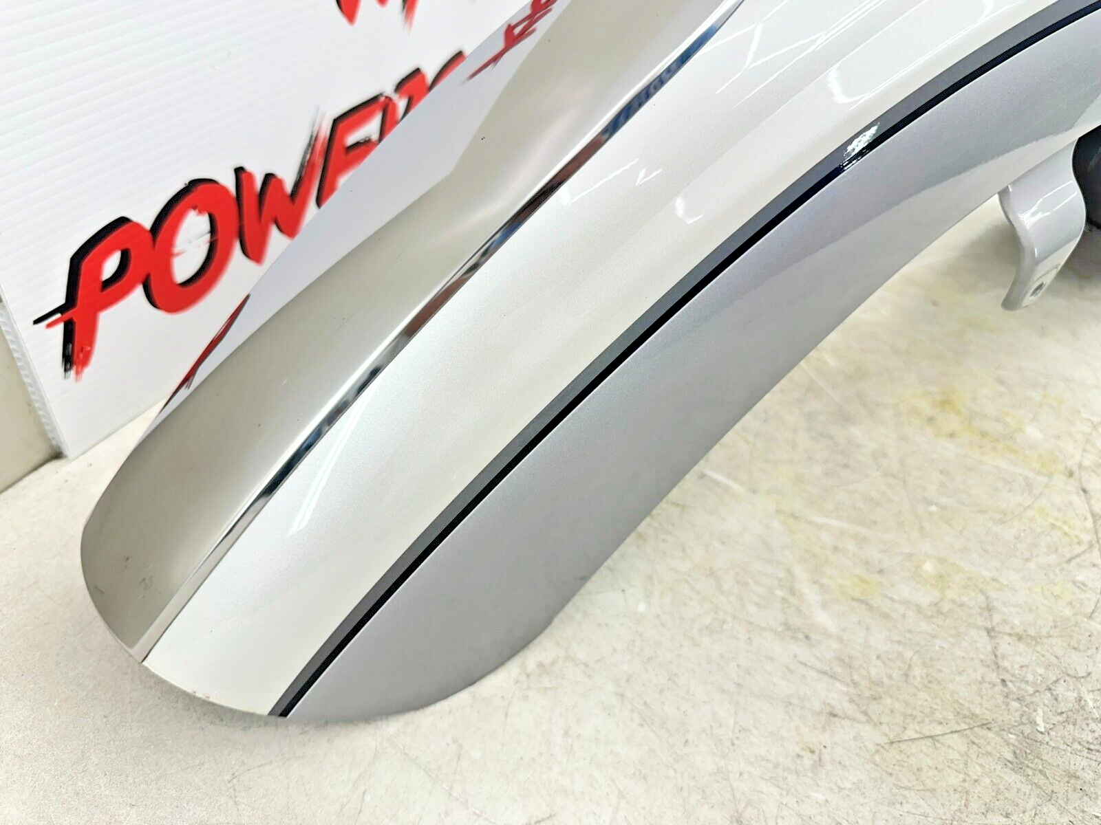 2005 Victory Kingpin OEM Front Fender