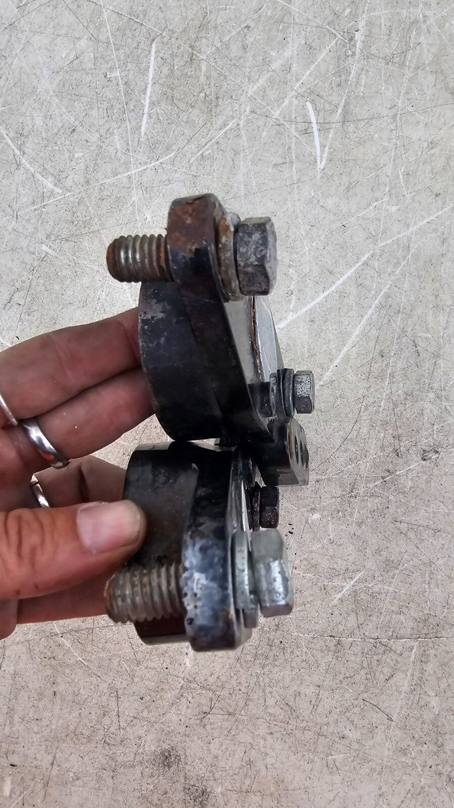 2000 HARLEY FLH ROADKING Rear Swingarm Arm Passenger Floorboard Mount Brackets