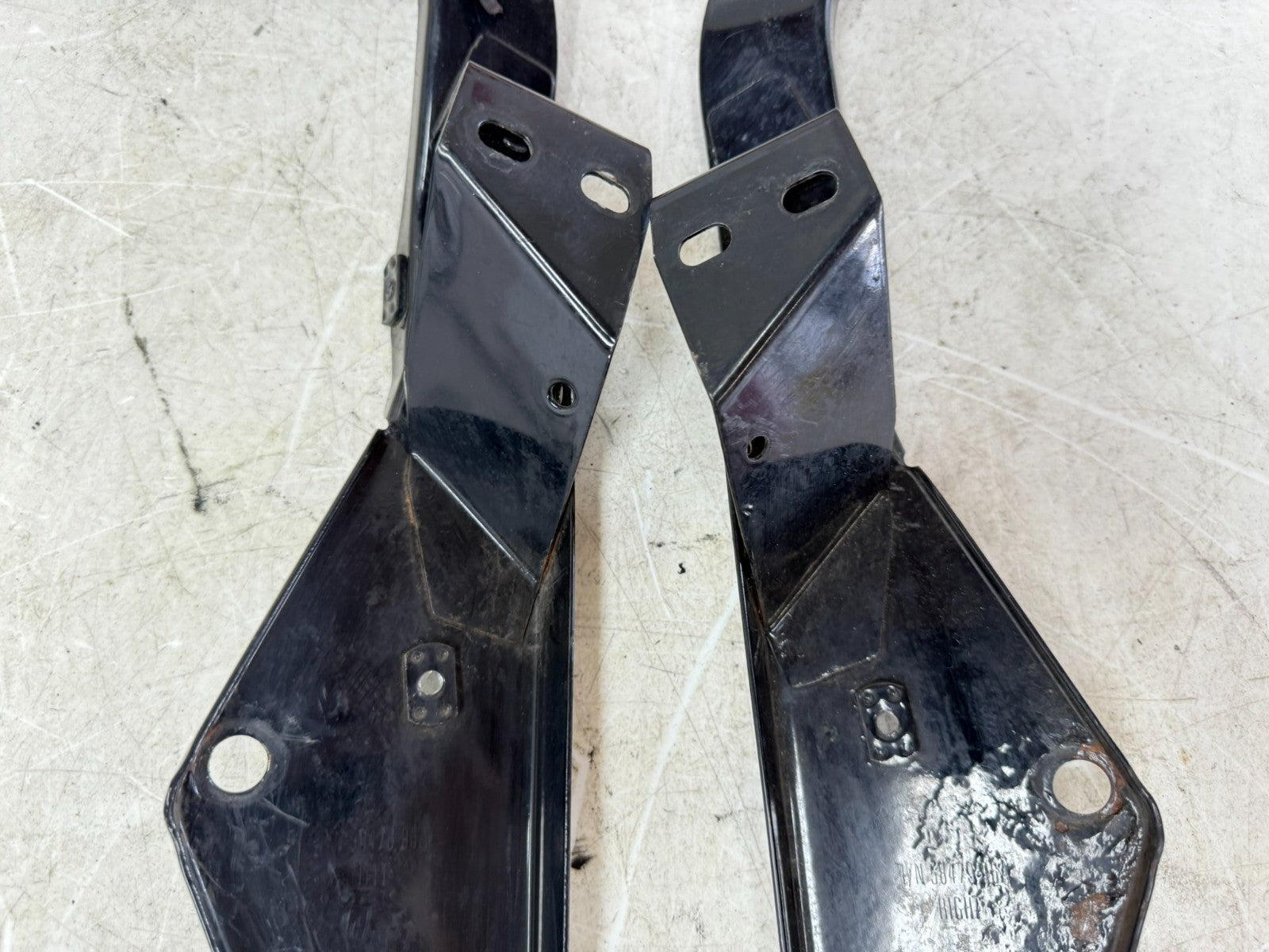 2003 HARLEY ELECTRA GLIDE Inner Batwing Fairing Bracket Support Right & Left