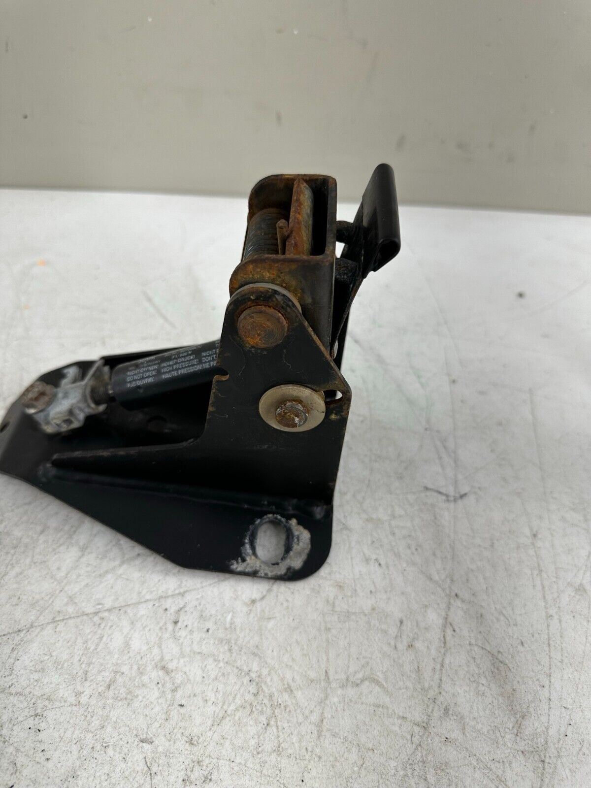 2003 HARLEY FLH ELECTRA GLIDE Driver Backrest Mounting Bracket Stay