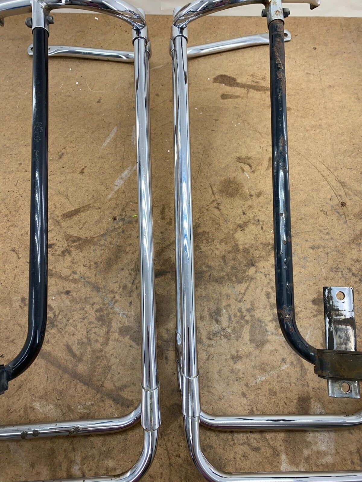 2001 HARLEY DAVIDSON FLH ELECTRA GLIDE Chrome Saddlebag Bumper Surround Bars