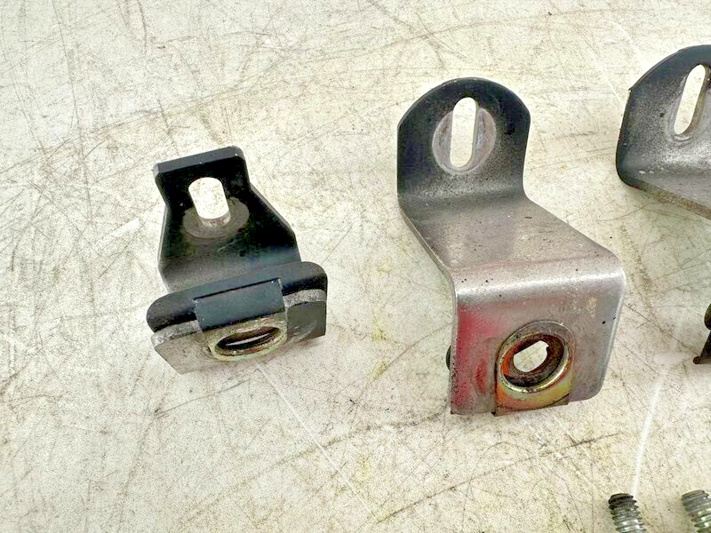 1999 HARLEY FLH ELECTRA GLIDE OEM HD Saddlebag Mounting Lock Pins + Hardware