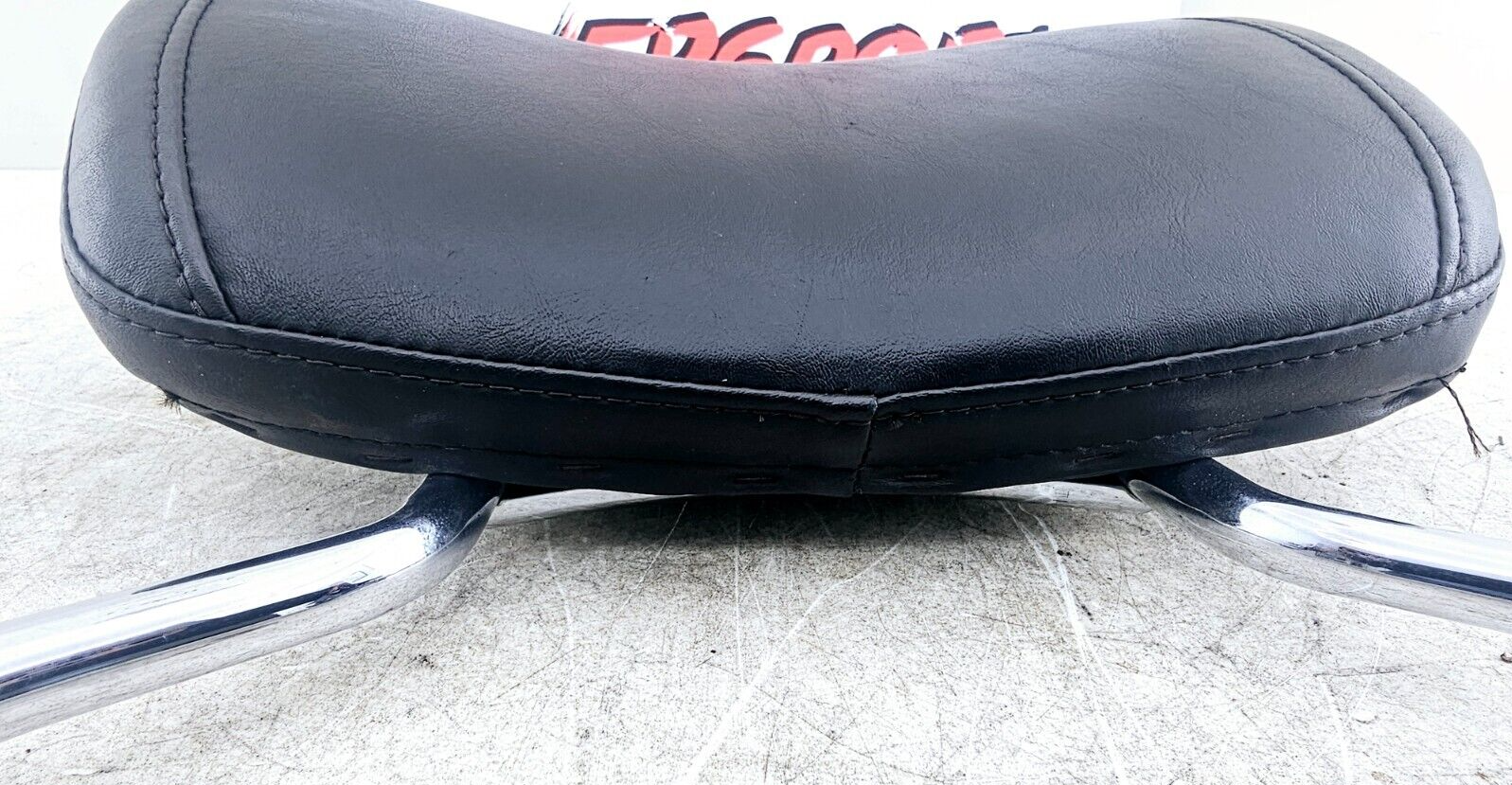1998 HARLEY FLH ROADKING Quick Release Sissy Bar Passenger Backrest Pad