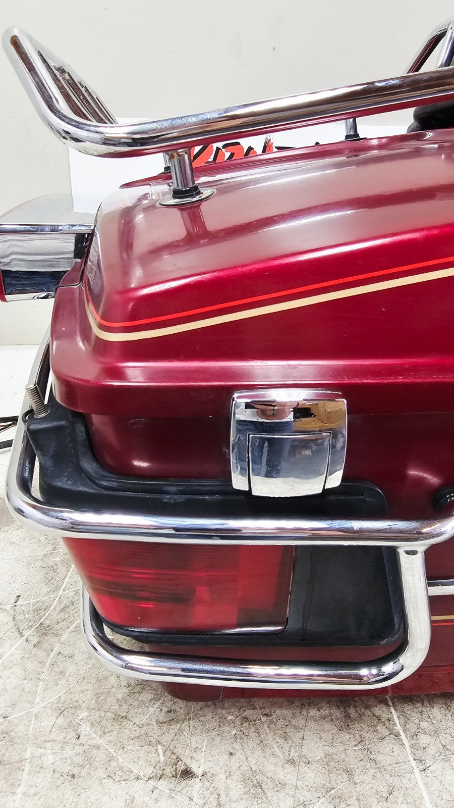 1996 HARLEY FLH ELECTRA GLIDE Trunk Tour Pack Top Box Speaker Lids Backrest Rack