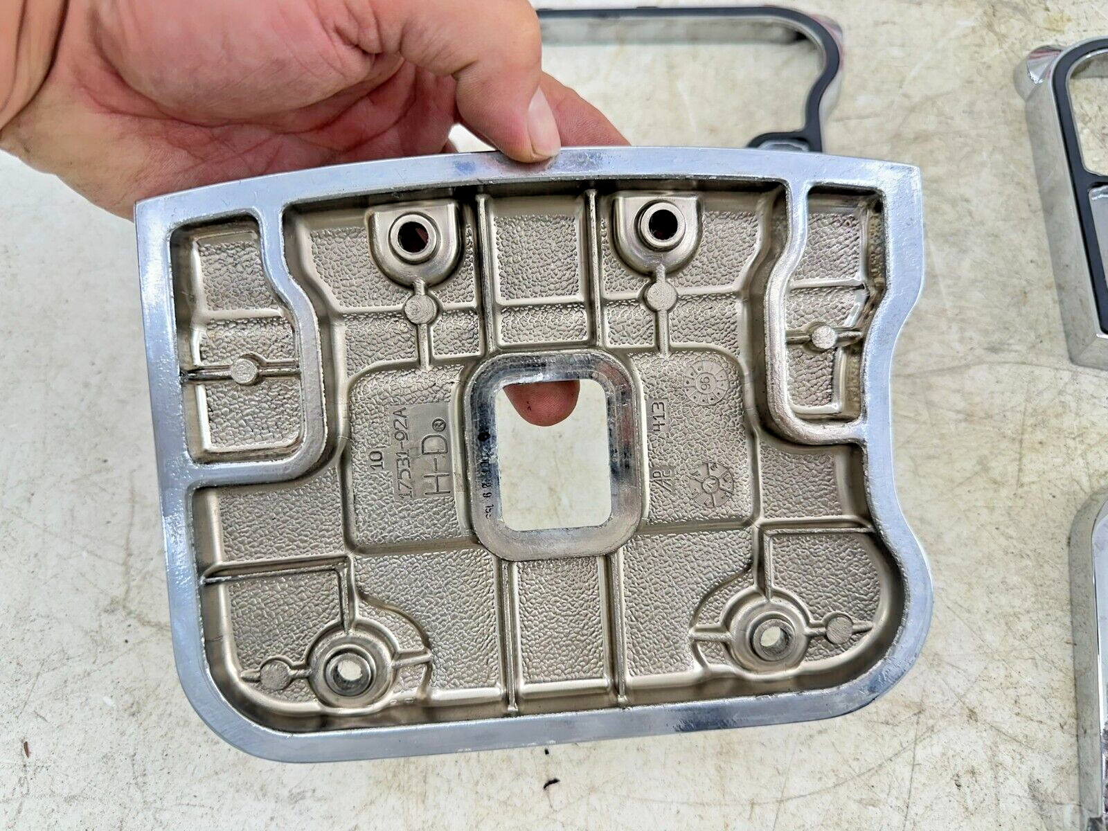 1997 HARLEY DYNA OEM HD Rocker Boxes + Valve Cover Case 17507-92A