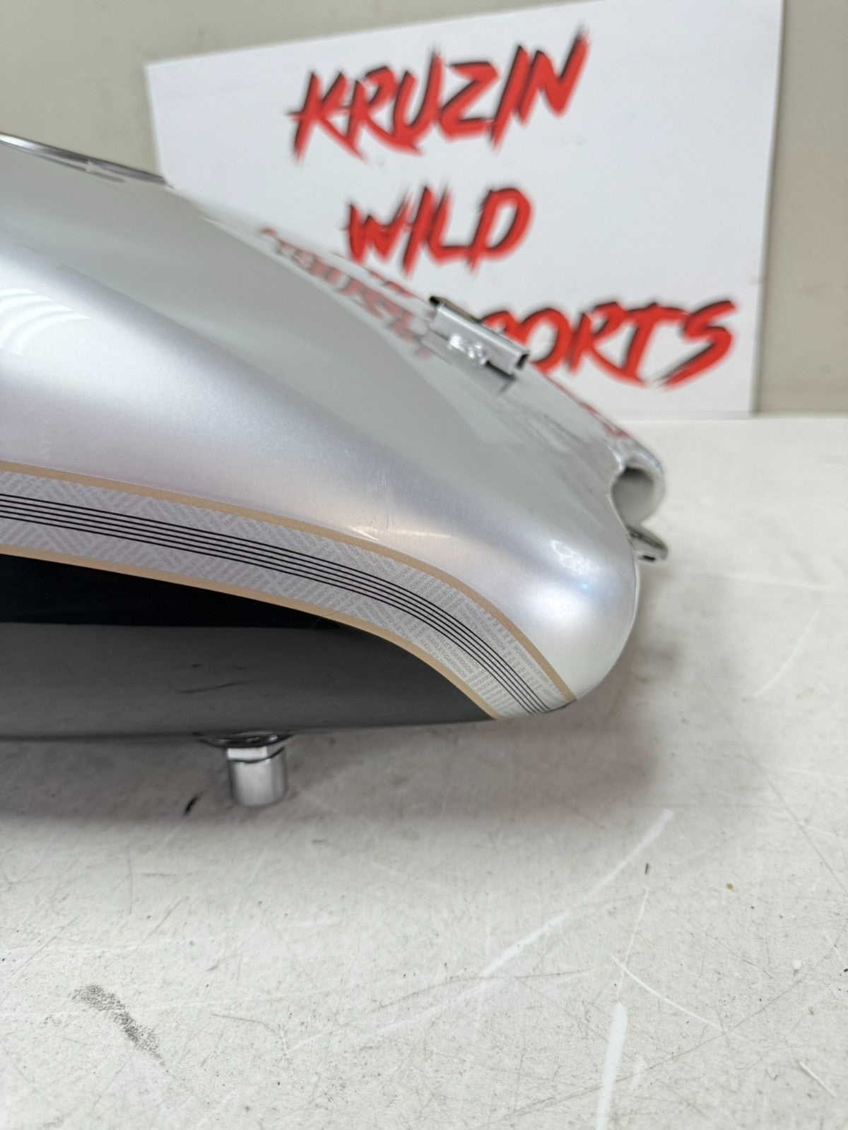 2003 HARLEY ELECTRA GLIDE Gas Fuel Tank Petrol w/ Badges 100th Anniversary