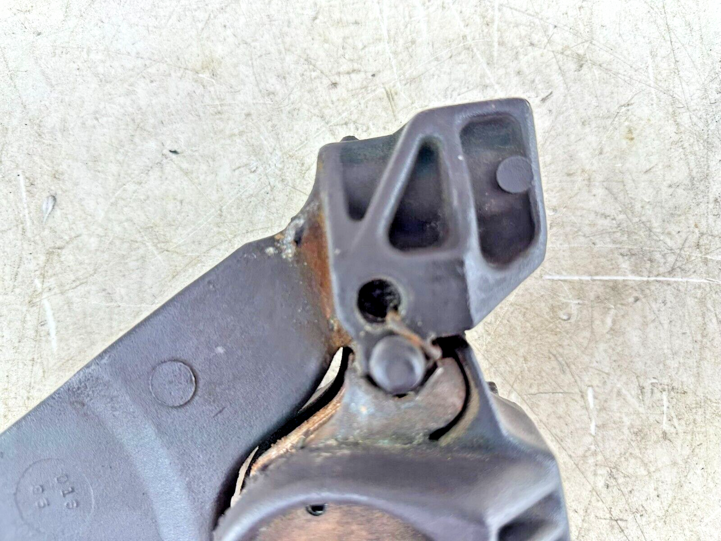 1995 HARLEY SOFTAIL Rear Brake Caliper + Mounting Bracket