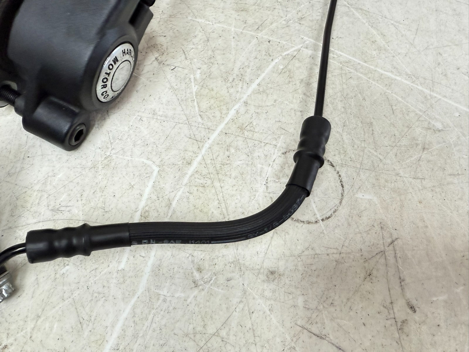 1997 Harley Davidson Sportster Front Brake Master Cylinder & Dual Caliper Hose