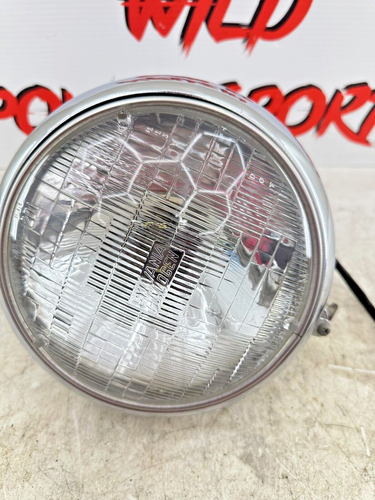 2002 HARLEY SOFTAIL Fatboy 8" OEM HD Headlight Housing Bulb Trim Ring