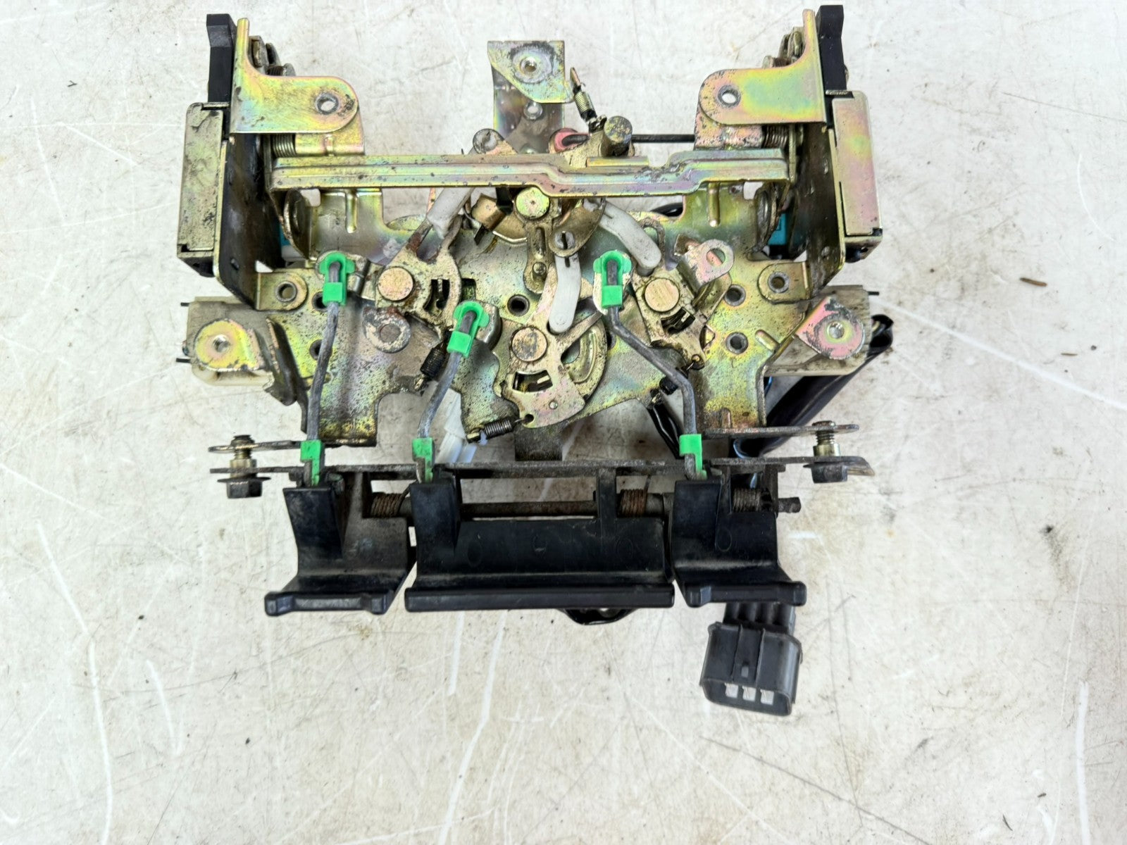 2002 Honda Goldwing GL1800 Rear Saddlebag Trunk Opener Unit Lever