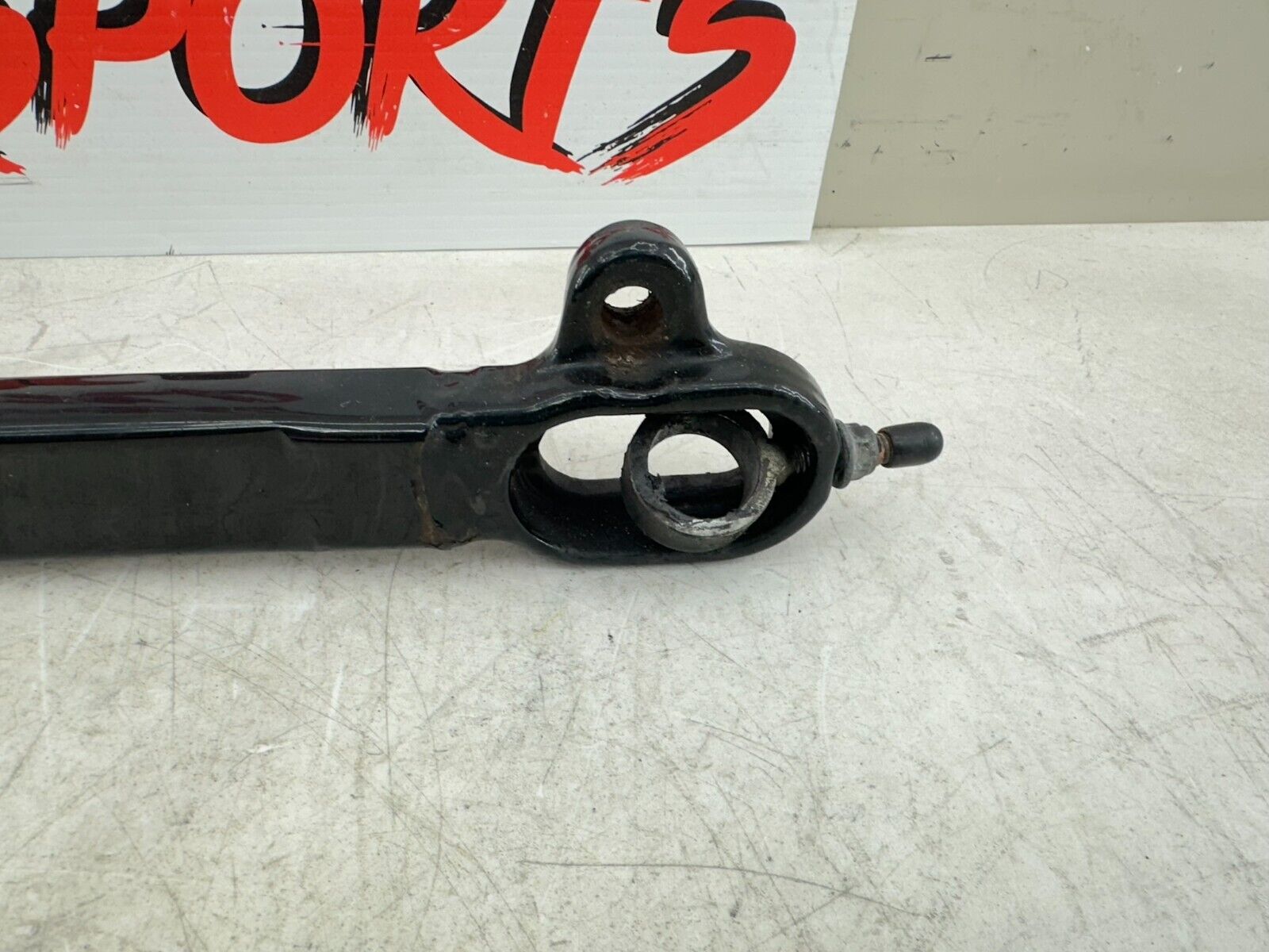 2004 UP HARLEY DAVIDSON SPORTSTER OEM HD Swingarm Fork + Axle