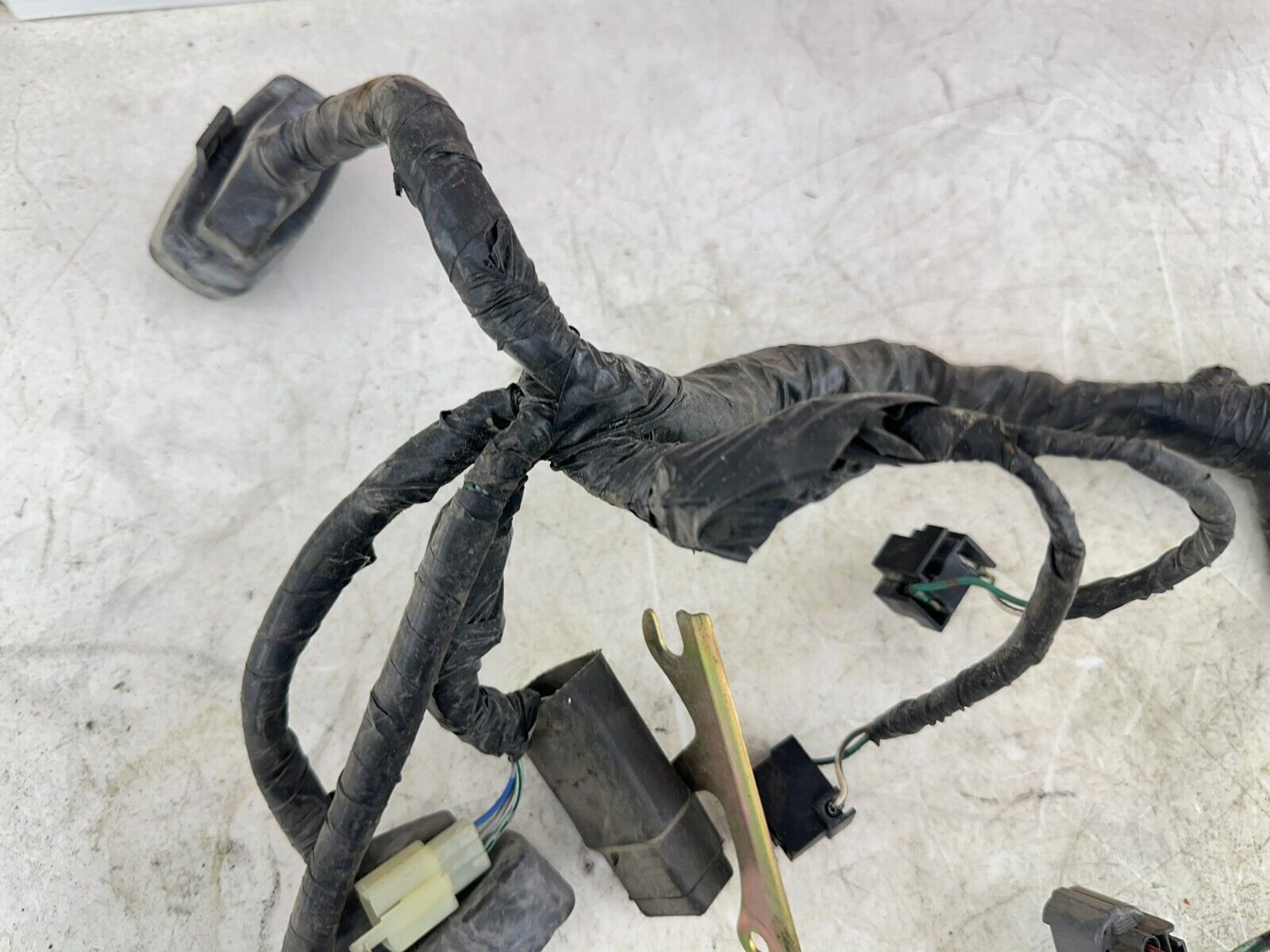 2004 Honda Goldwing GL1800 Main Upper Fairing Interconnect Wire Wiring Harness