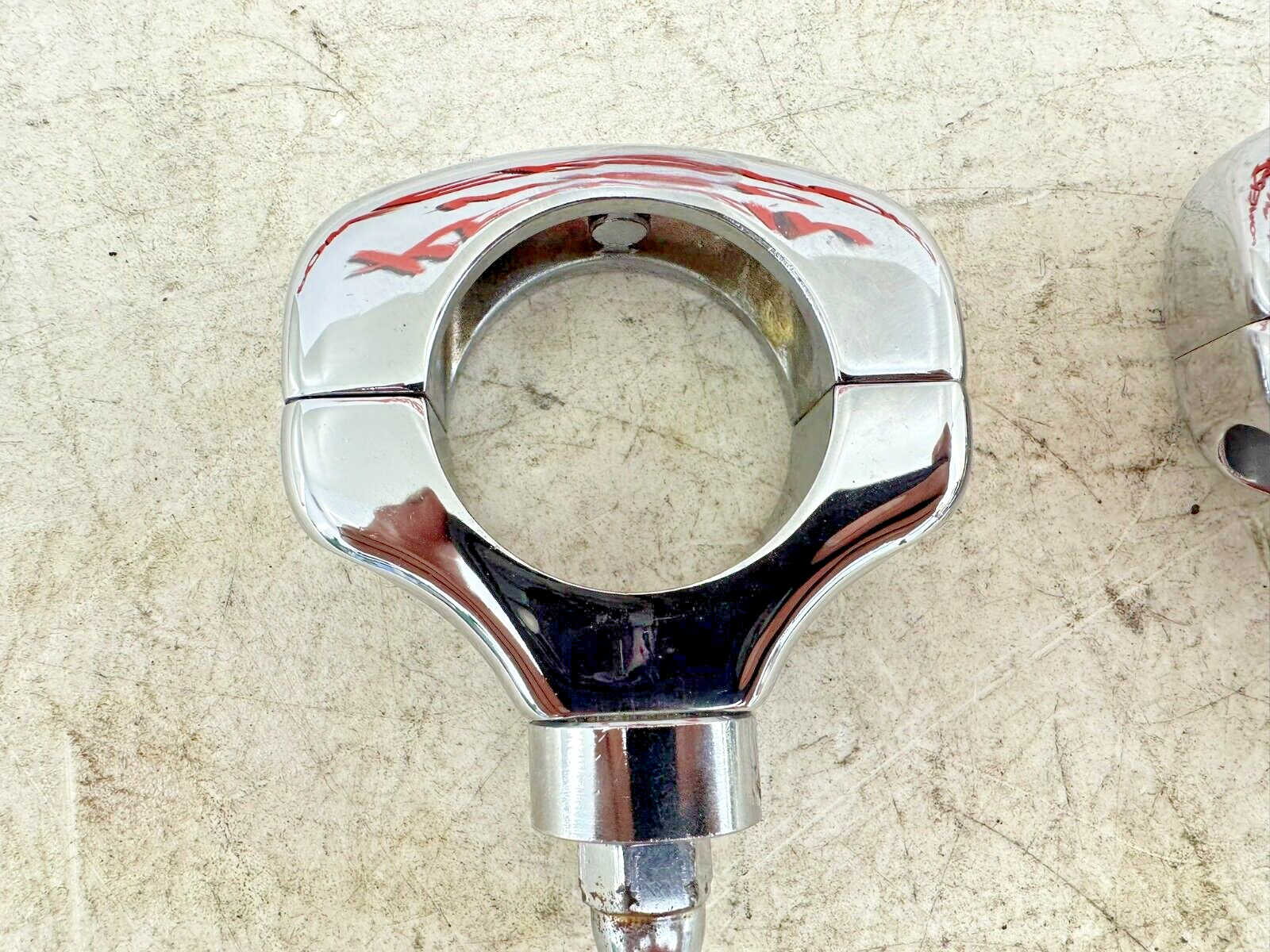 1999 HARLEY SOFTAIL Chrome Fork Mounted Turn Signal Brackets Hardware