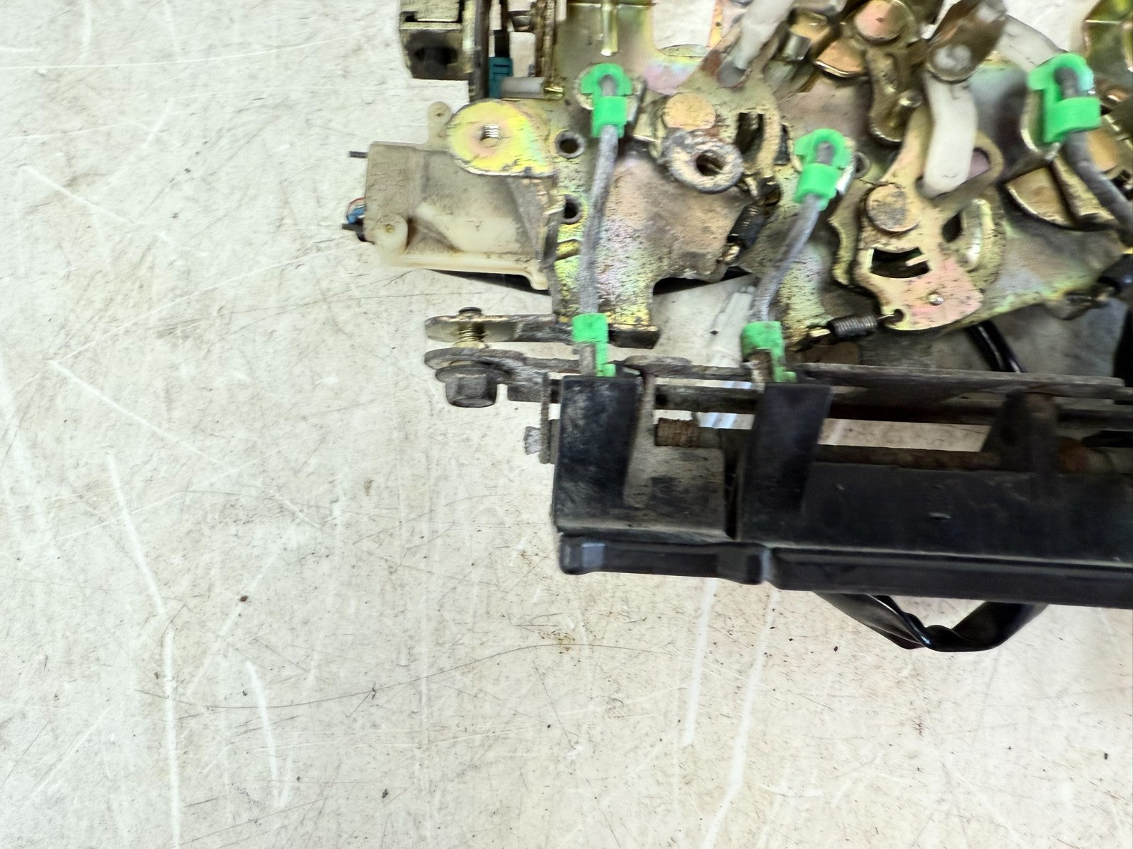 2002 Honda Goldwing GL1800 Rear Saddlebag Trunk Opener Unit Lever