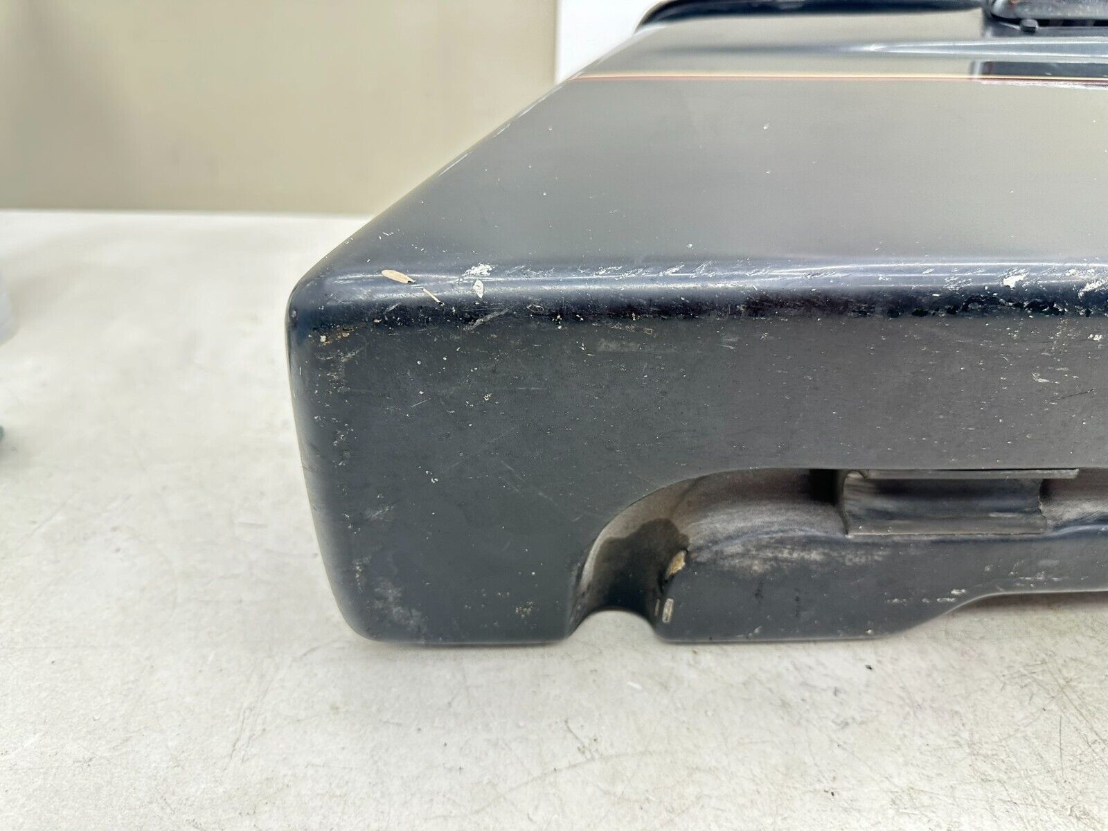 1999 HARLEY FLH ELECTRA GLIDE OEM HD Right Saddlebag Case + Lid Black