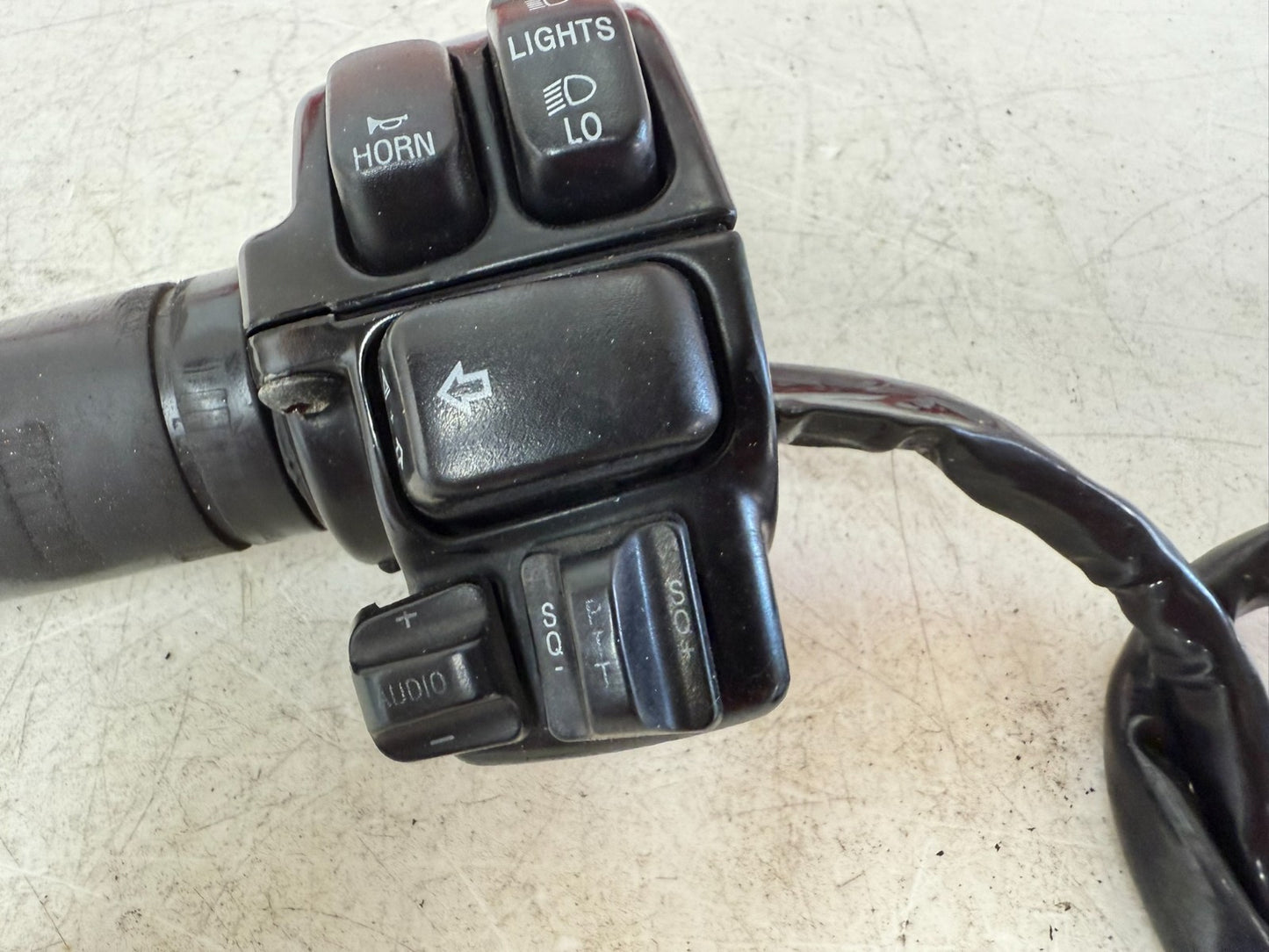 2003 HARLEY ELECTRA GLIDE Left Hand Controls Switch Housing Buttons