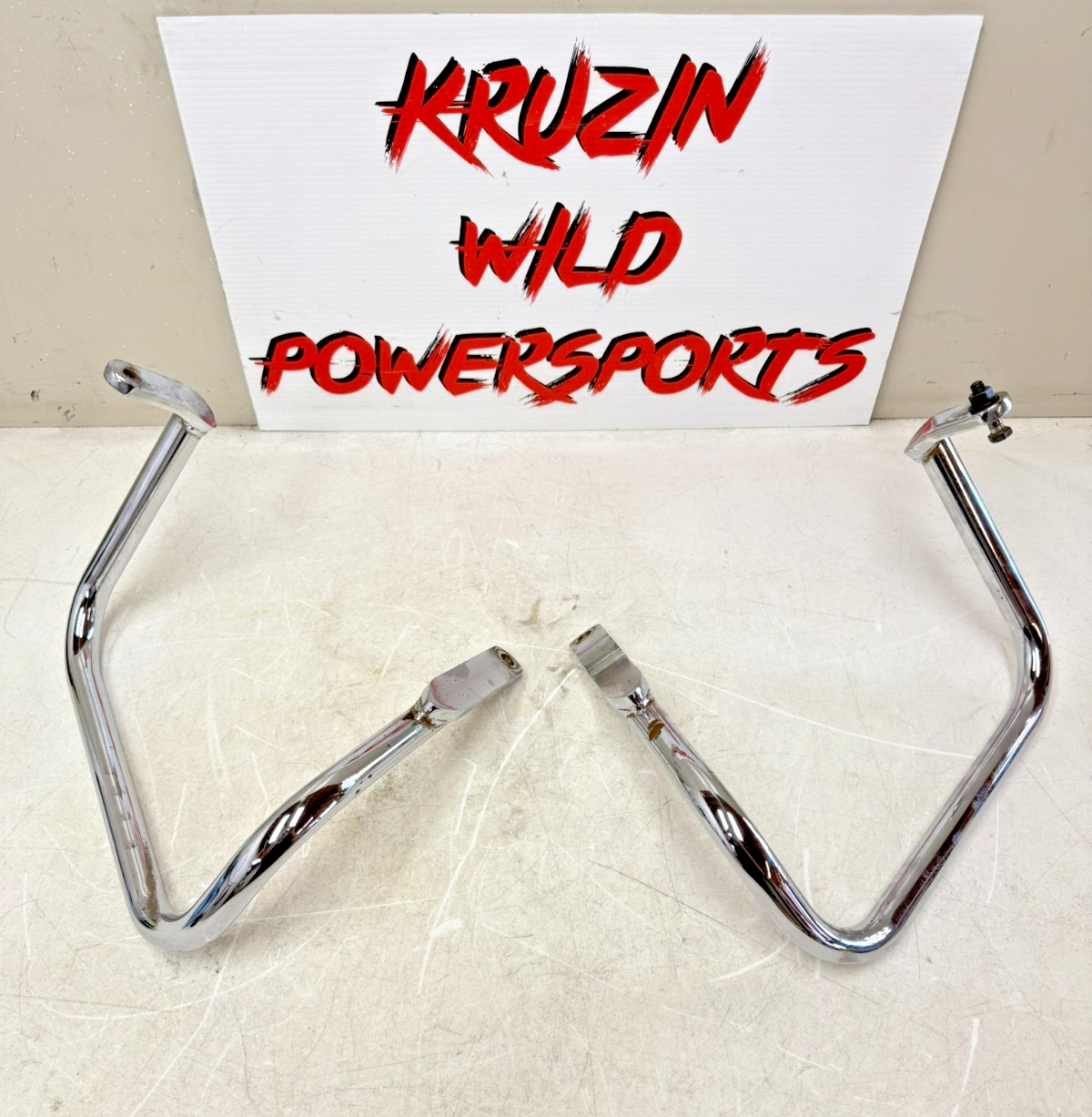 1997 HARLEY DAVIDSON SOFTAIL Saddlebag Guard Mount Support Bracket Crash Bar