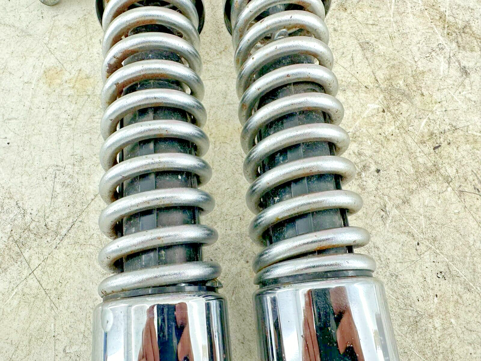 1997 HARLEY DYNA 12.5" Rear Shocks Suspension