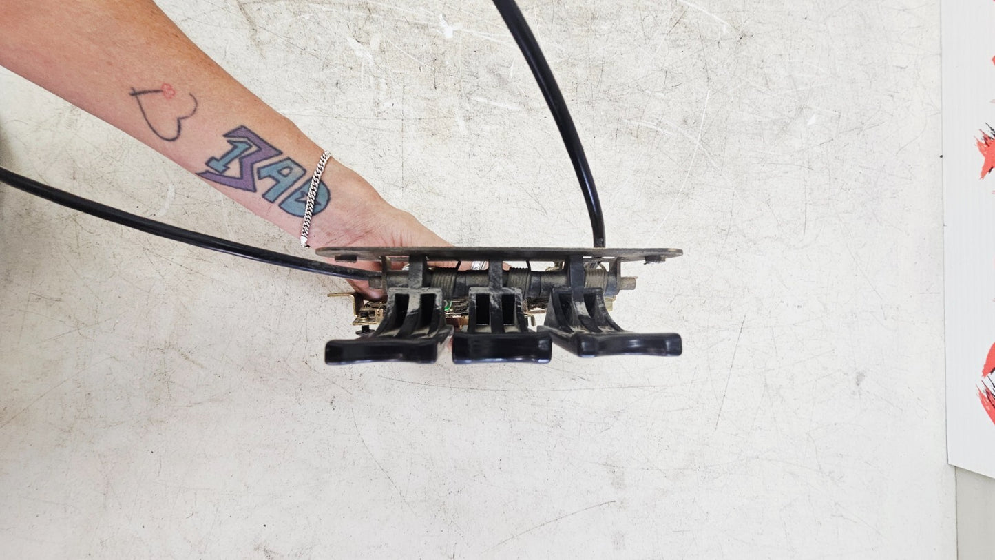 1995 HONDA GOLDWING GL1500 Trunk Saddlebag Lock Latch Release Cover Lever