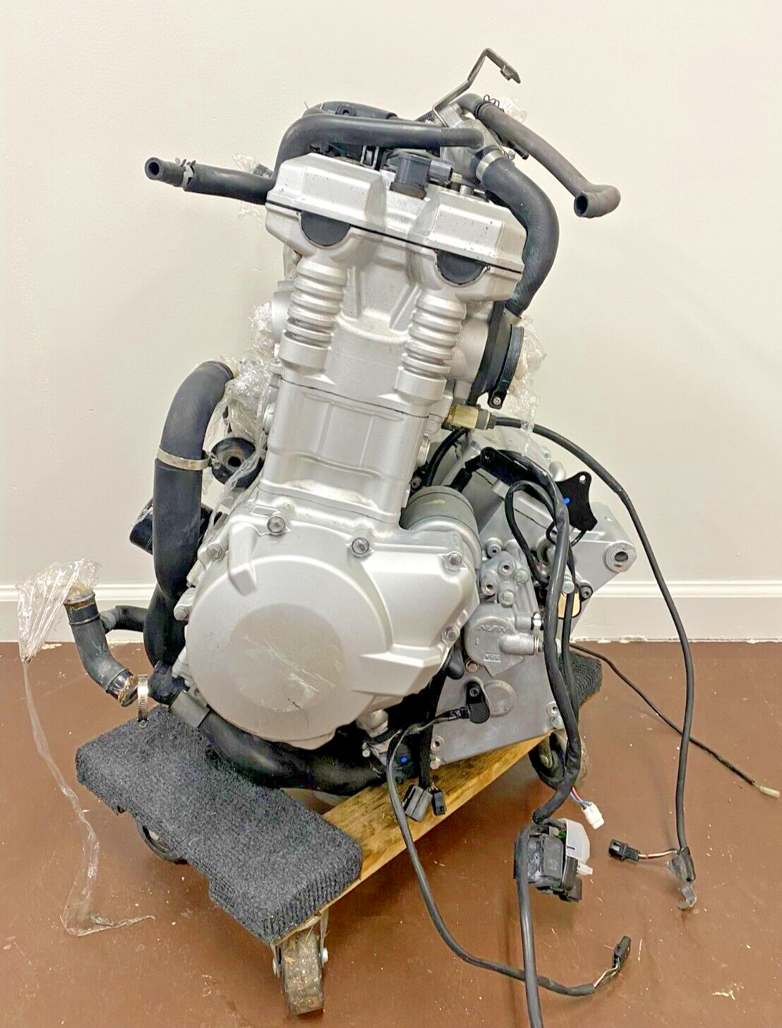 2007 SUZUKI BANDIT 1250 1250S Engine Motor Transmission Gearbox Charging System