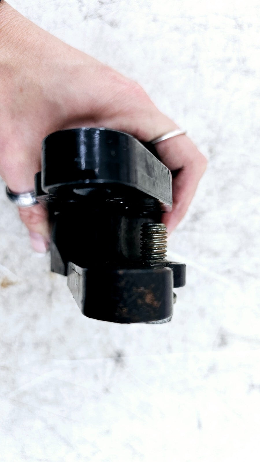 2002 HARLEY ELECTRA GLIDE Passenger Floorboard Mounting Bracket Cap