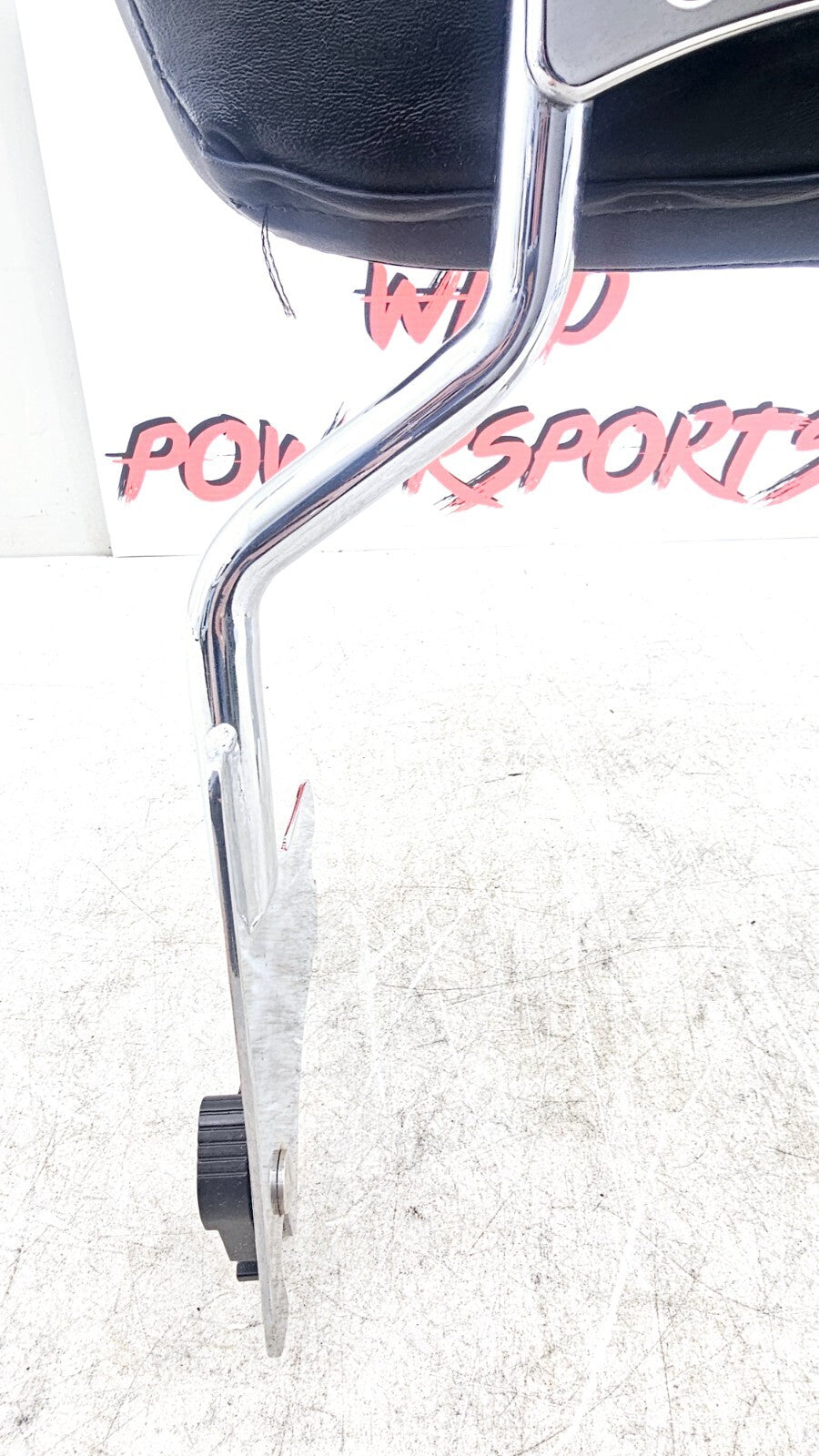 1998 HARLEY FLH ROADKING Quick Release Sissy Bar Passenger Backrest Pad