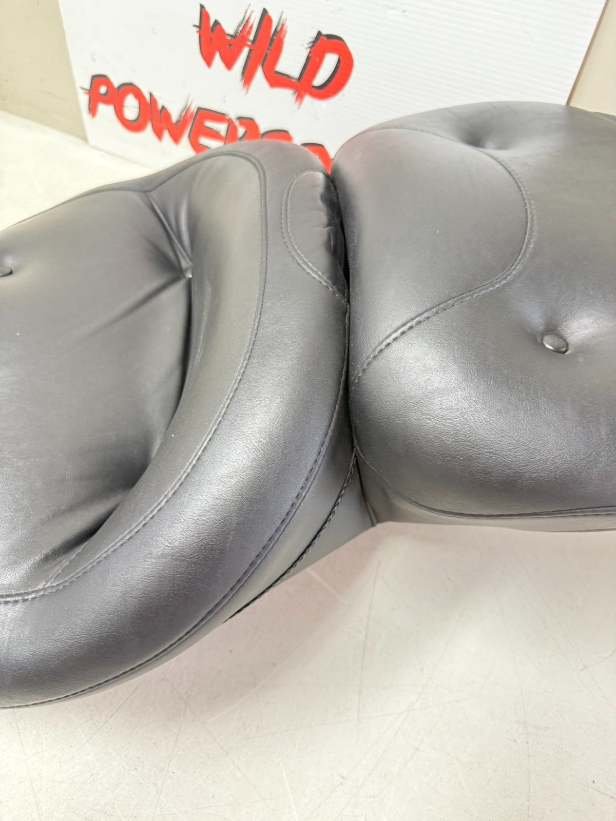 2003 HARLEY ELECTRA GLIDE Mustang Seat Saddle Passenger Driver