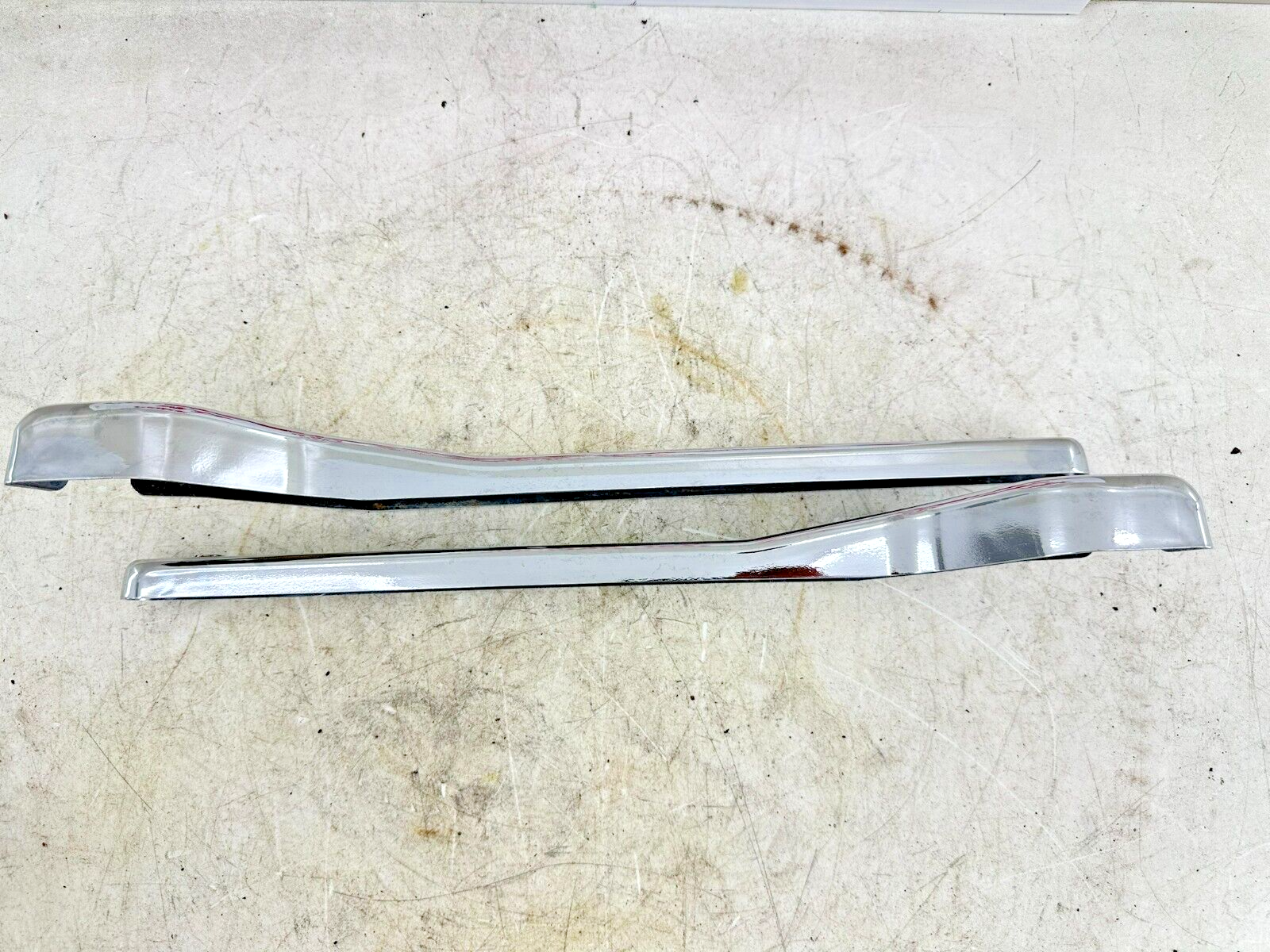 1997 HARLEY DYNA OEM HD Rear Fender Frame Strut Arm Bars