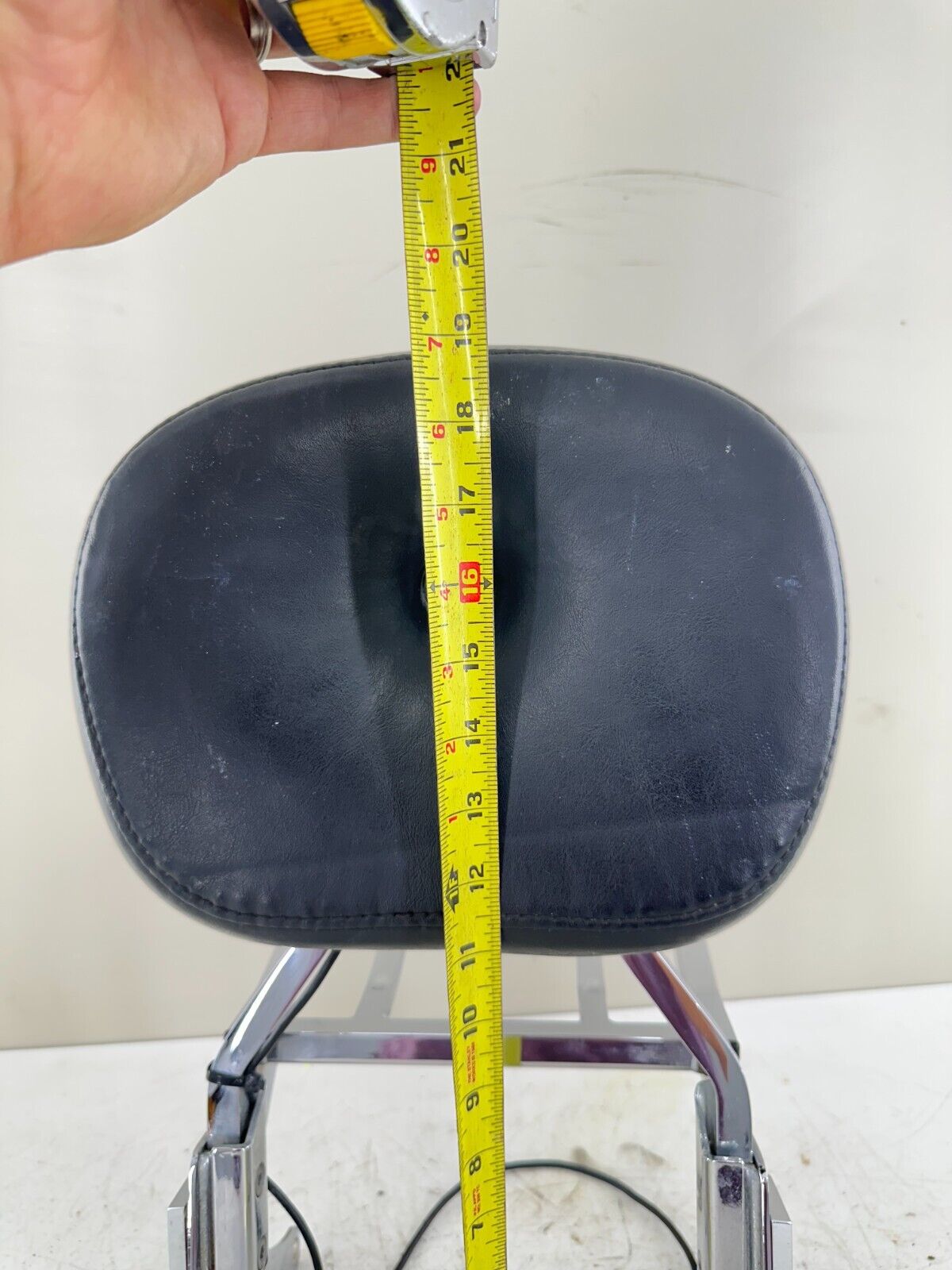 2003 HARLEY DAVIDSON SOFTAIL Passenger Backrest Sissy Bar w/ Pad & Luggage Rack