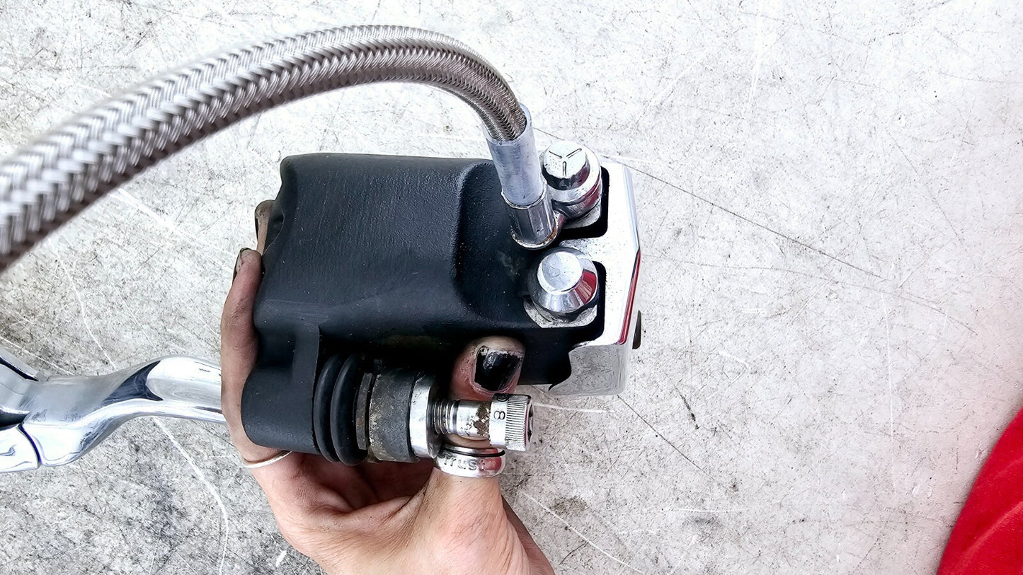 1998 HARLEY FLH ROADKING Dual Caliper Braided Hose +11/16 Chrome Master Cylinder