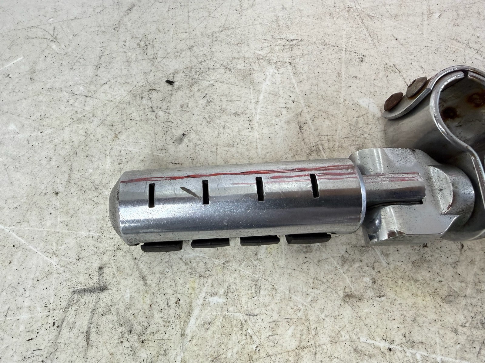 1995 HARLEY FLH ELECTRA GLIDE Chrome Highway Foot Pegs Peg Rest OEM HD