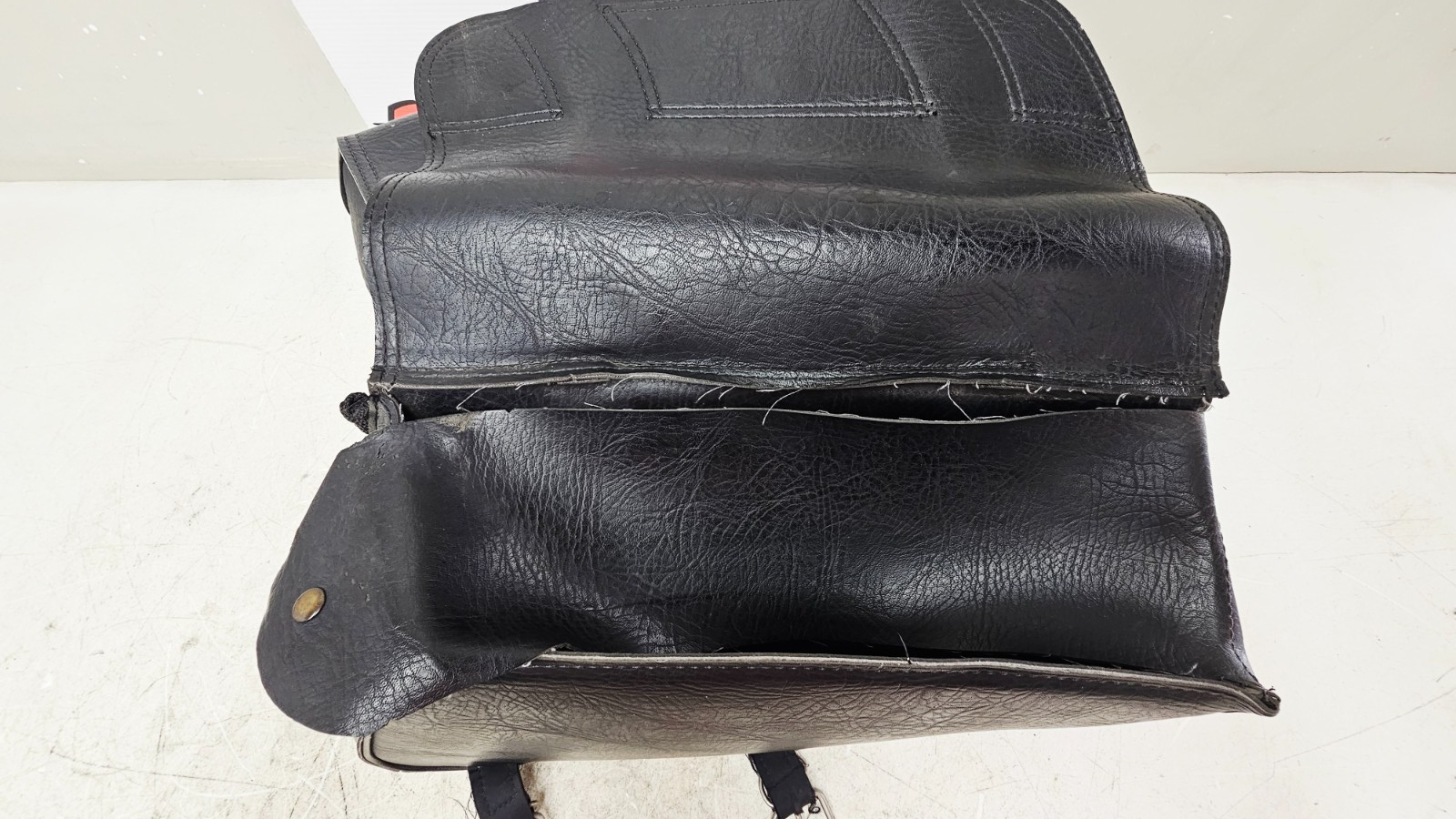 1990 Harley FXR FXRT FXRD FXRS FXLR FXRC Leather Saddlebags Throw Over